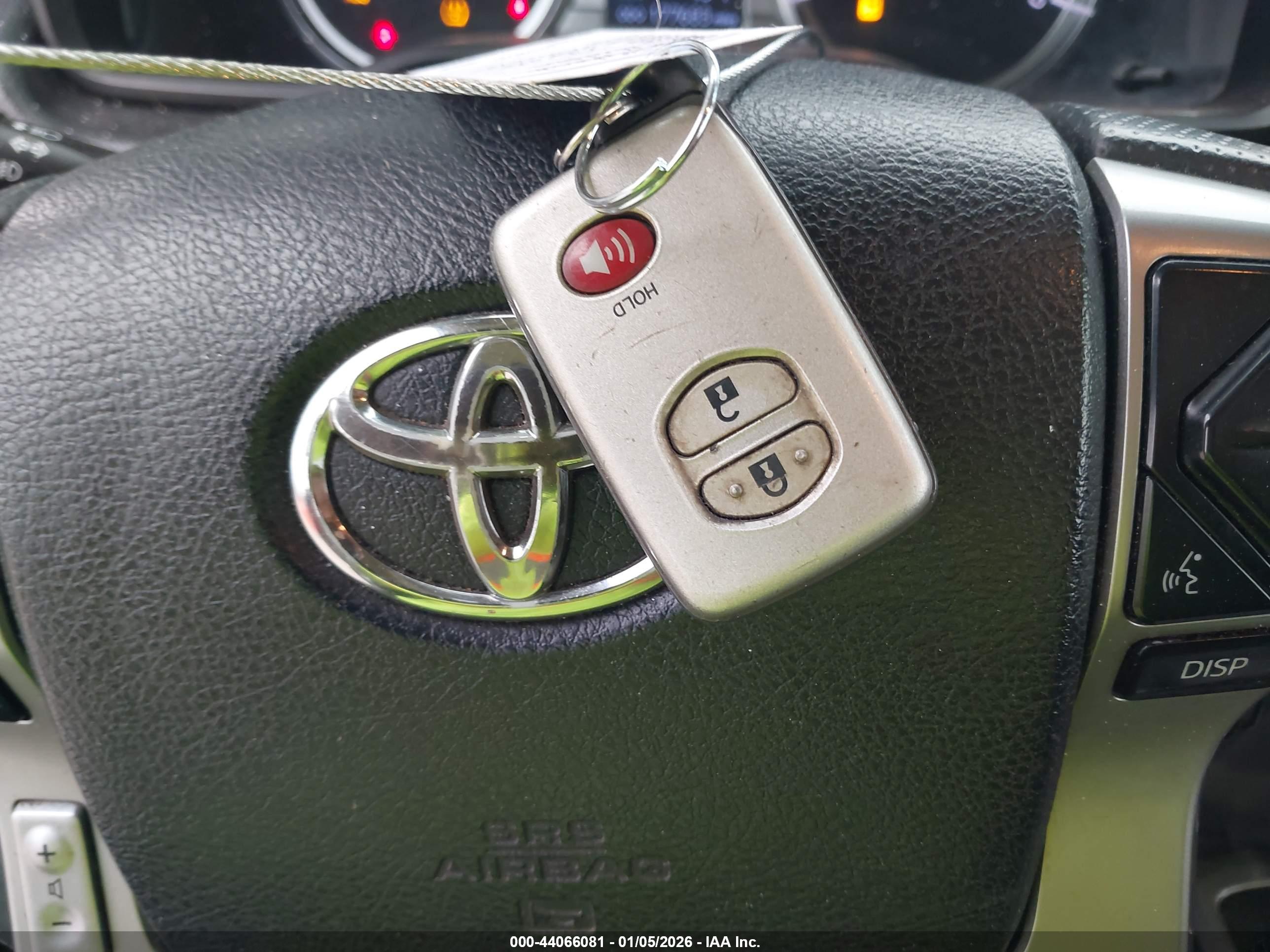 TOYOTA 4RUNNER image 11