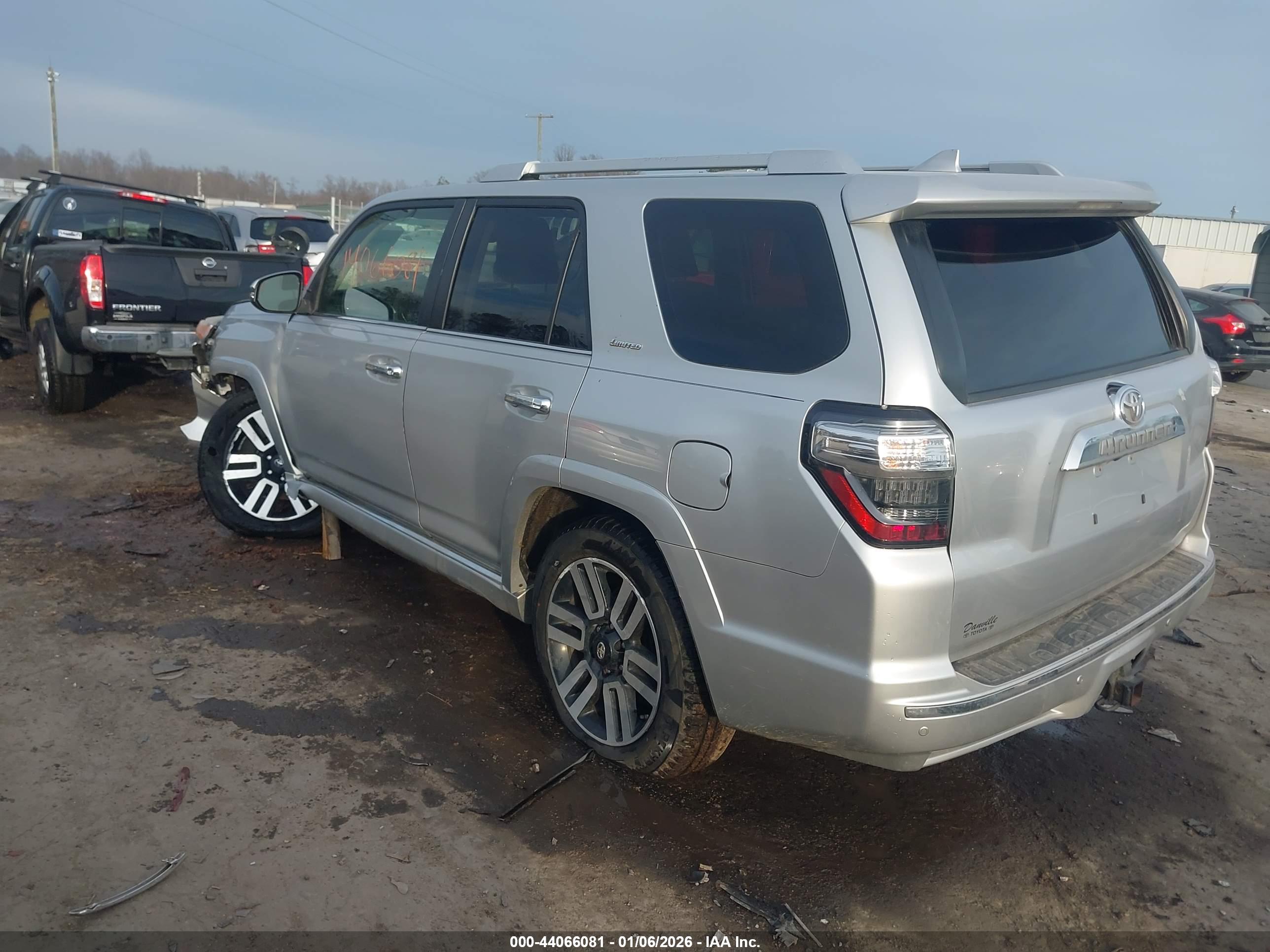 TOYOTA 4RUNNER image 3