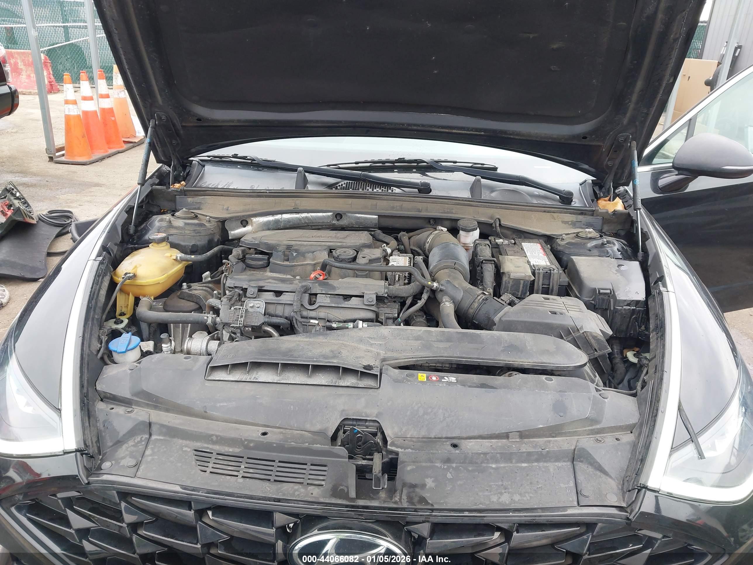 HYUNDAI SONATA image 10