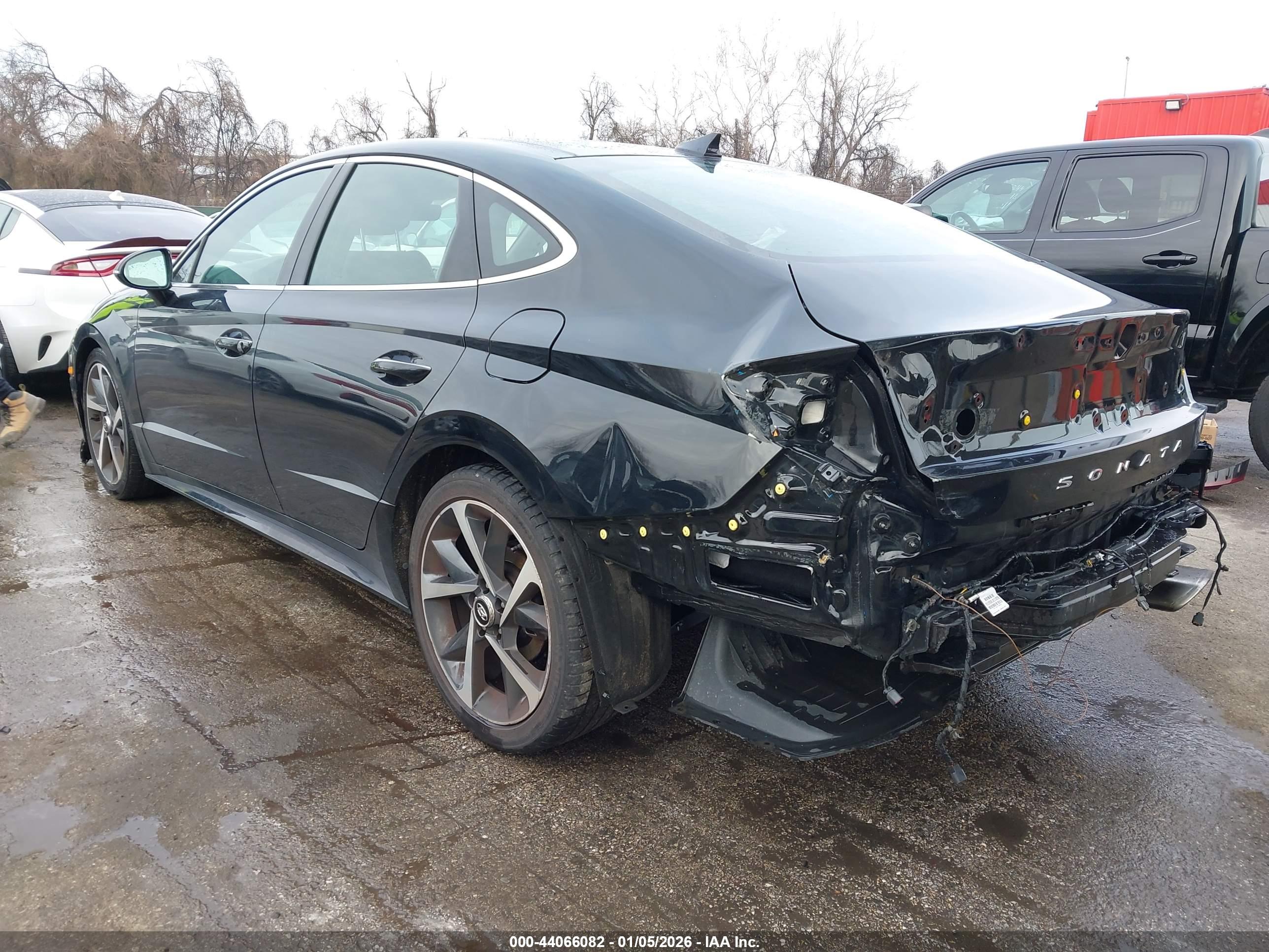 HYUNDAI SONATA image 3