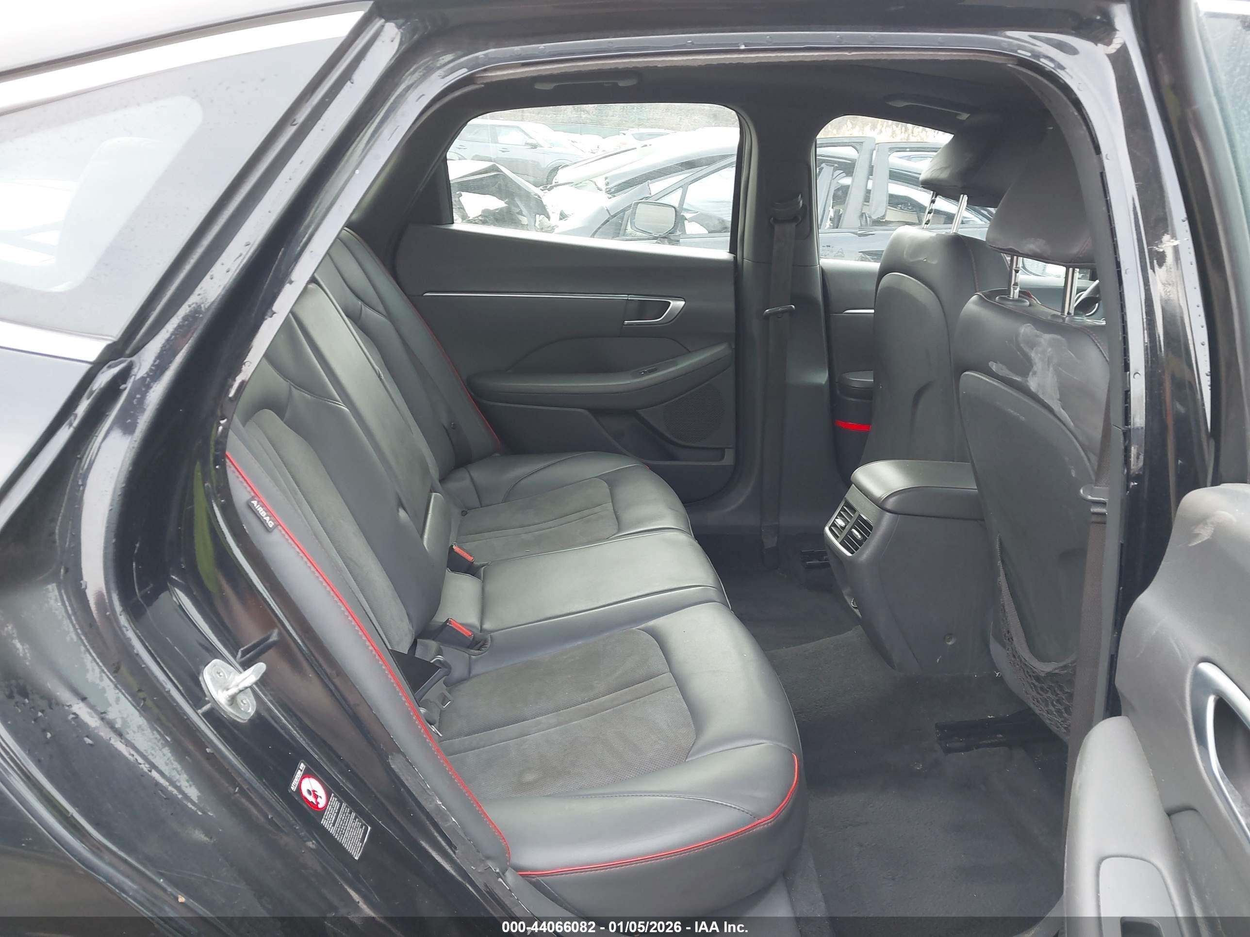 HYUNDAI SONATA image 8