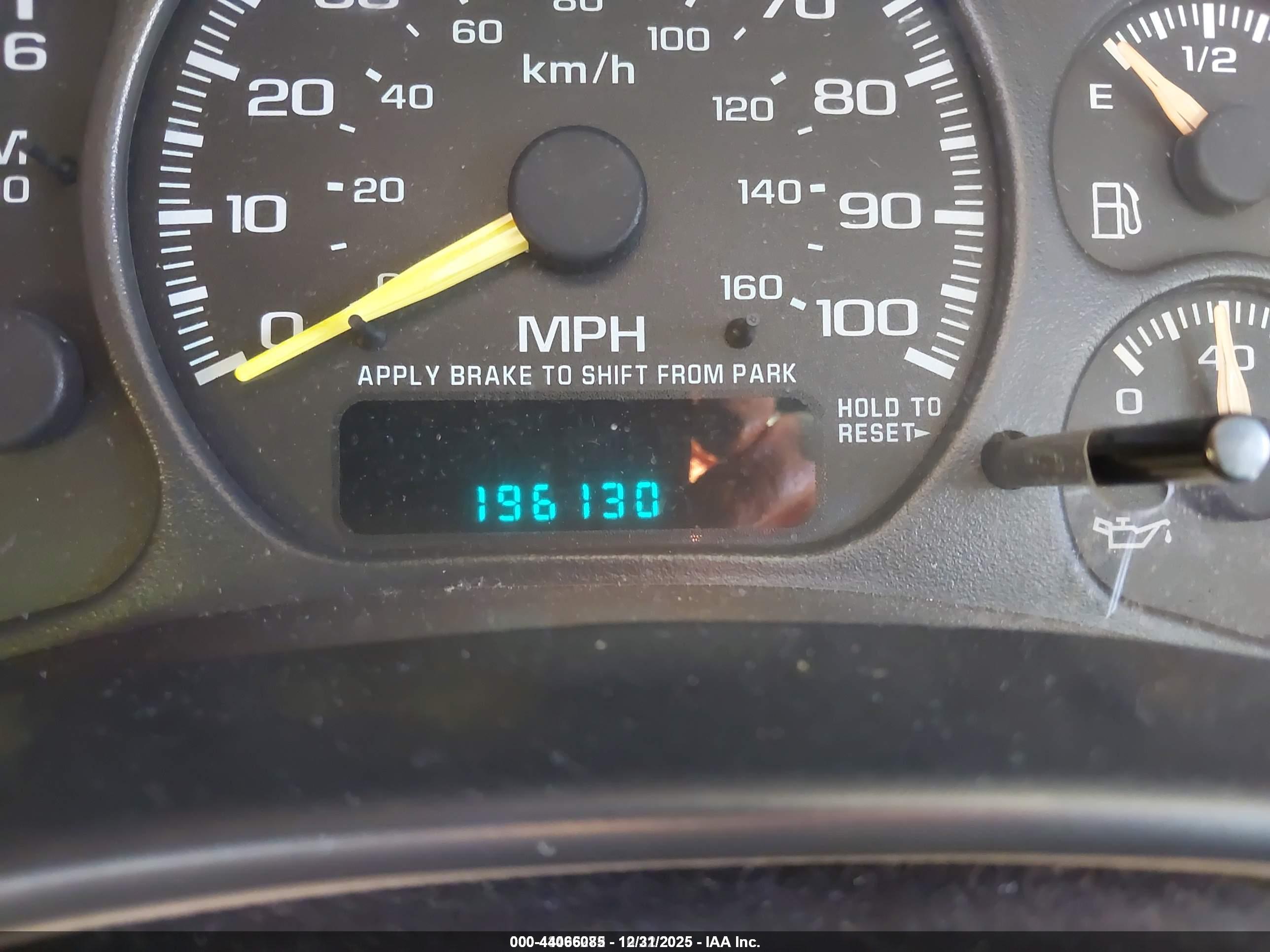 CHEVROLET TAHOE image 7