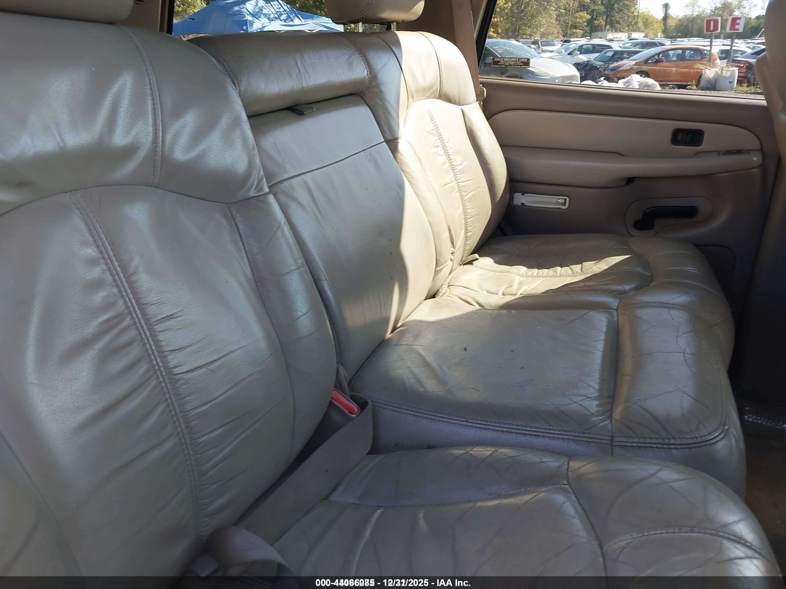CHEVROLET TAHOE image 8