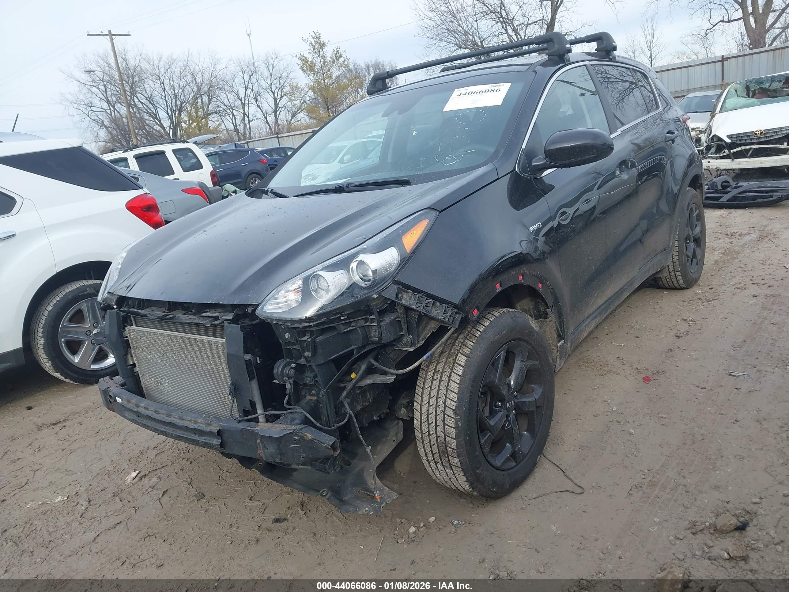 KIA SPORTAGE image 2