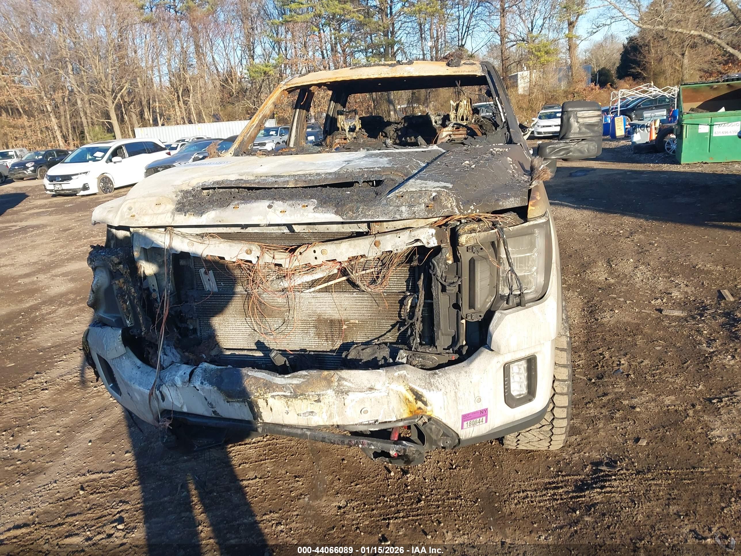 GMC SIERRA image 6