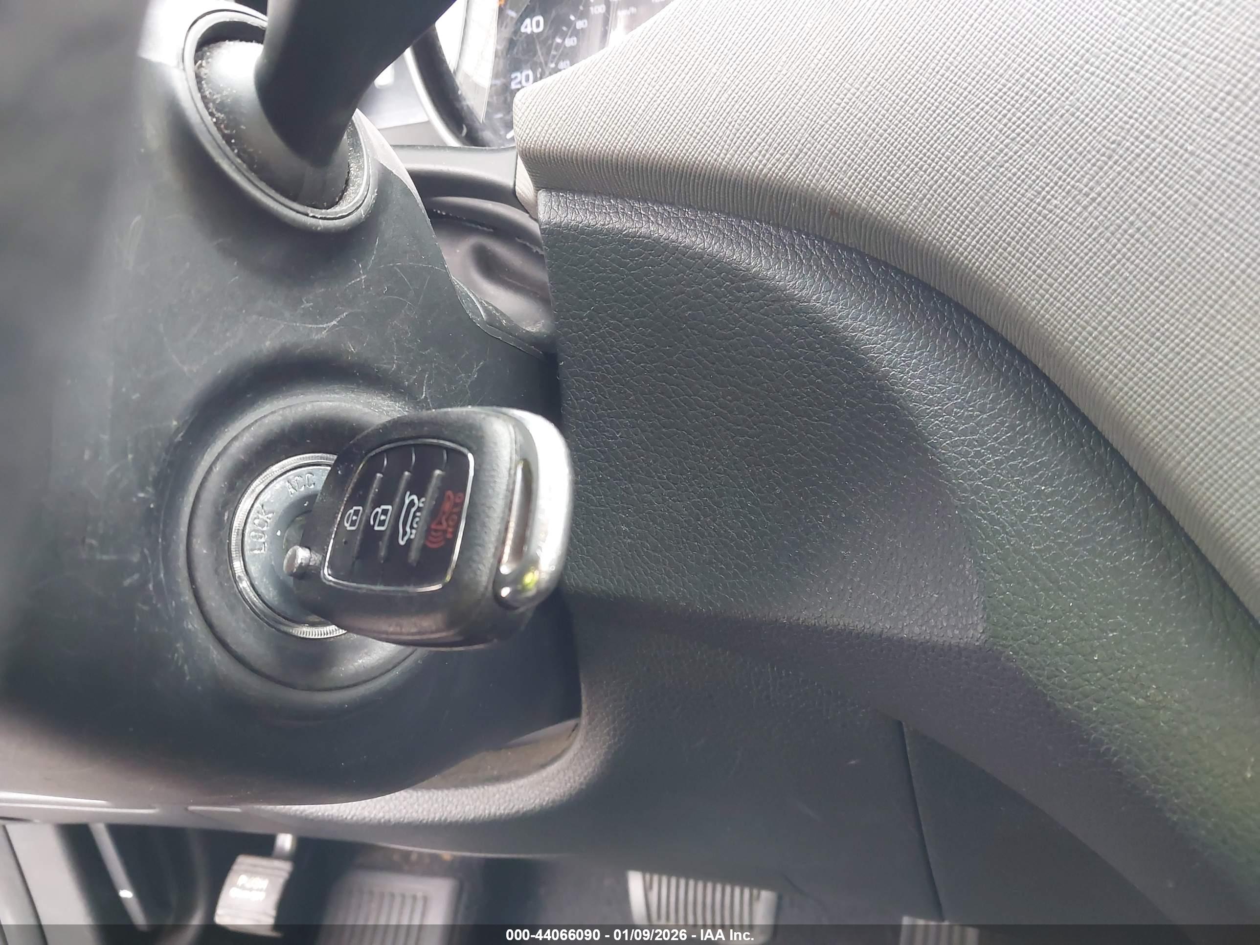 HYUNDAI SANTA image 11