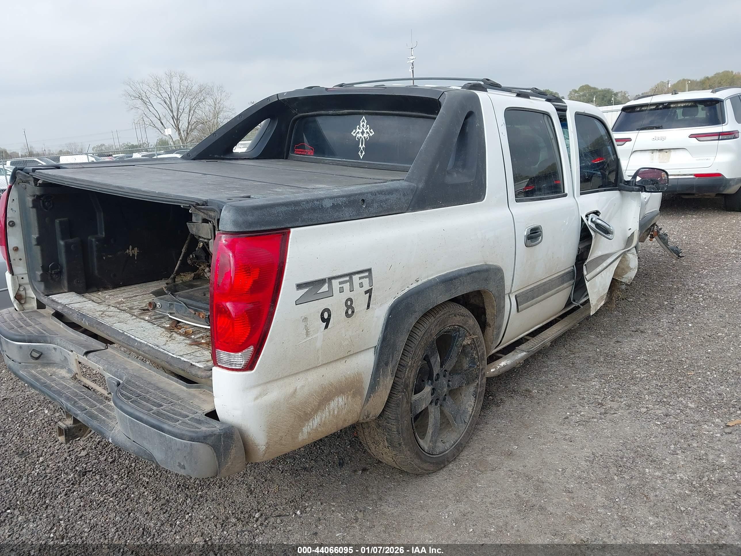 CHEVROLET AVALANCHE image 4