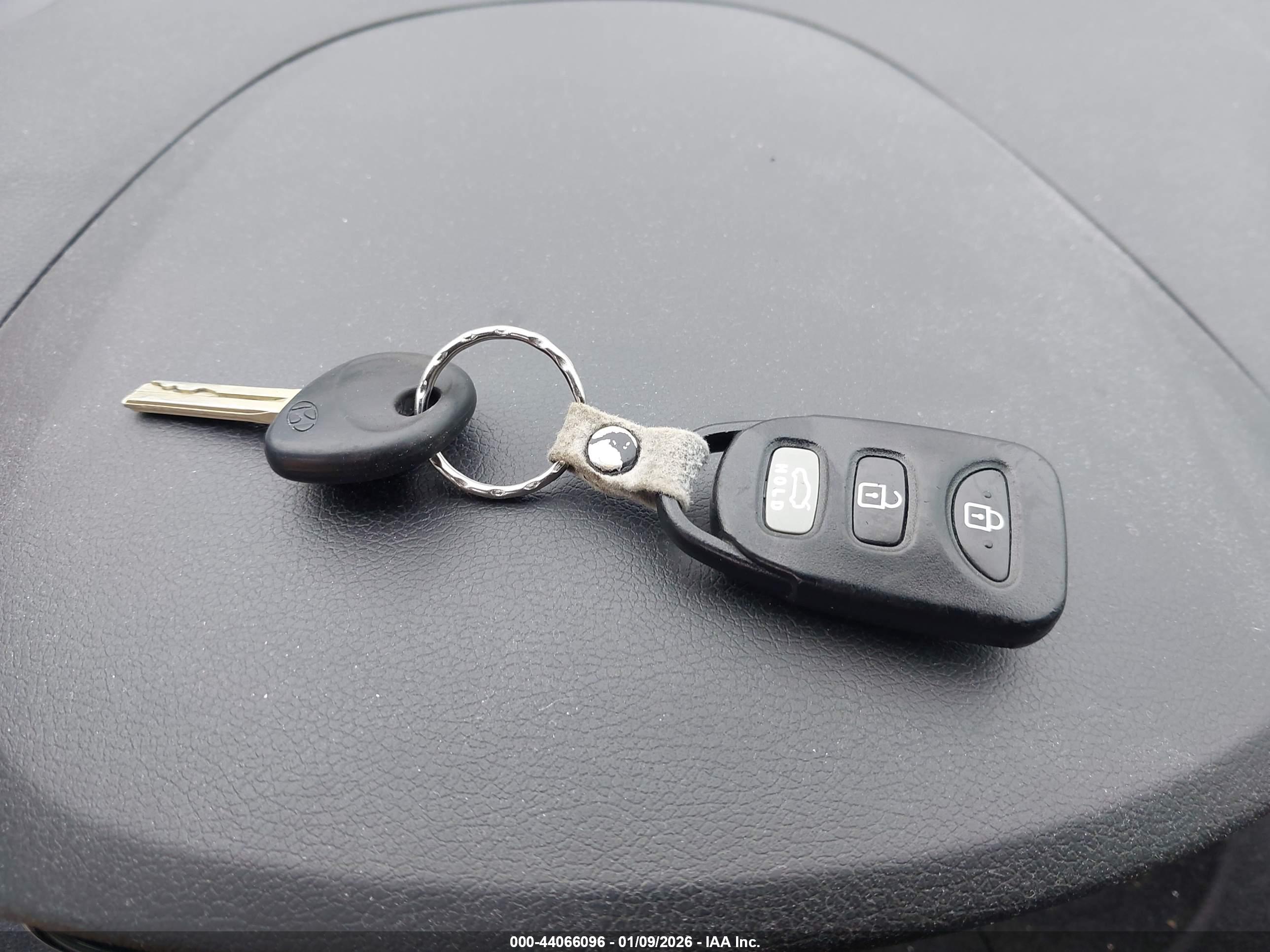 HYUNDAI SONATA image 11