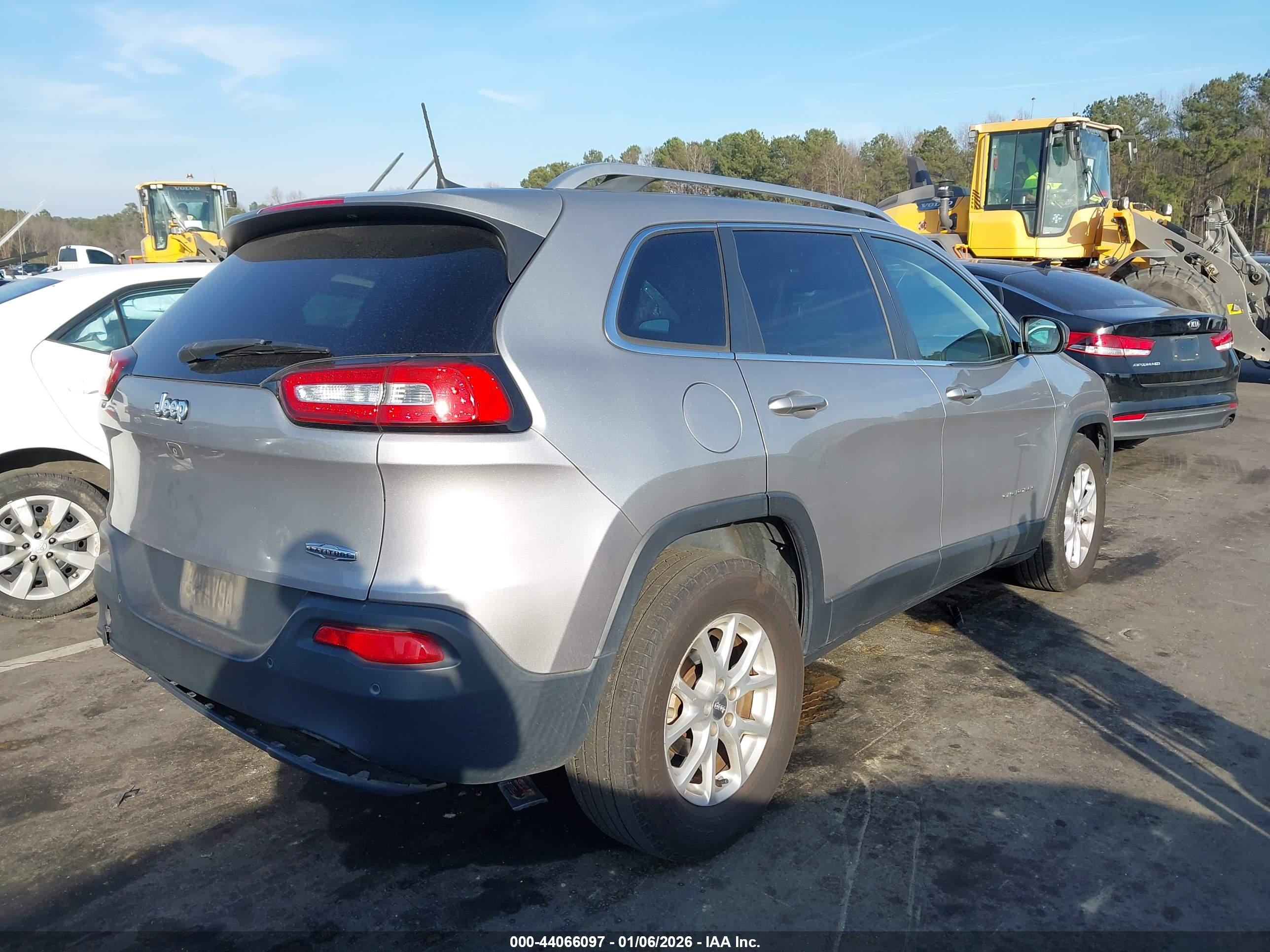 JEEP CHEROKEE image 4