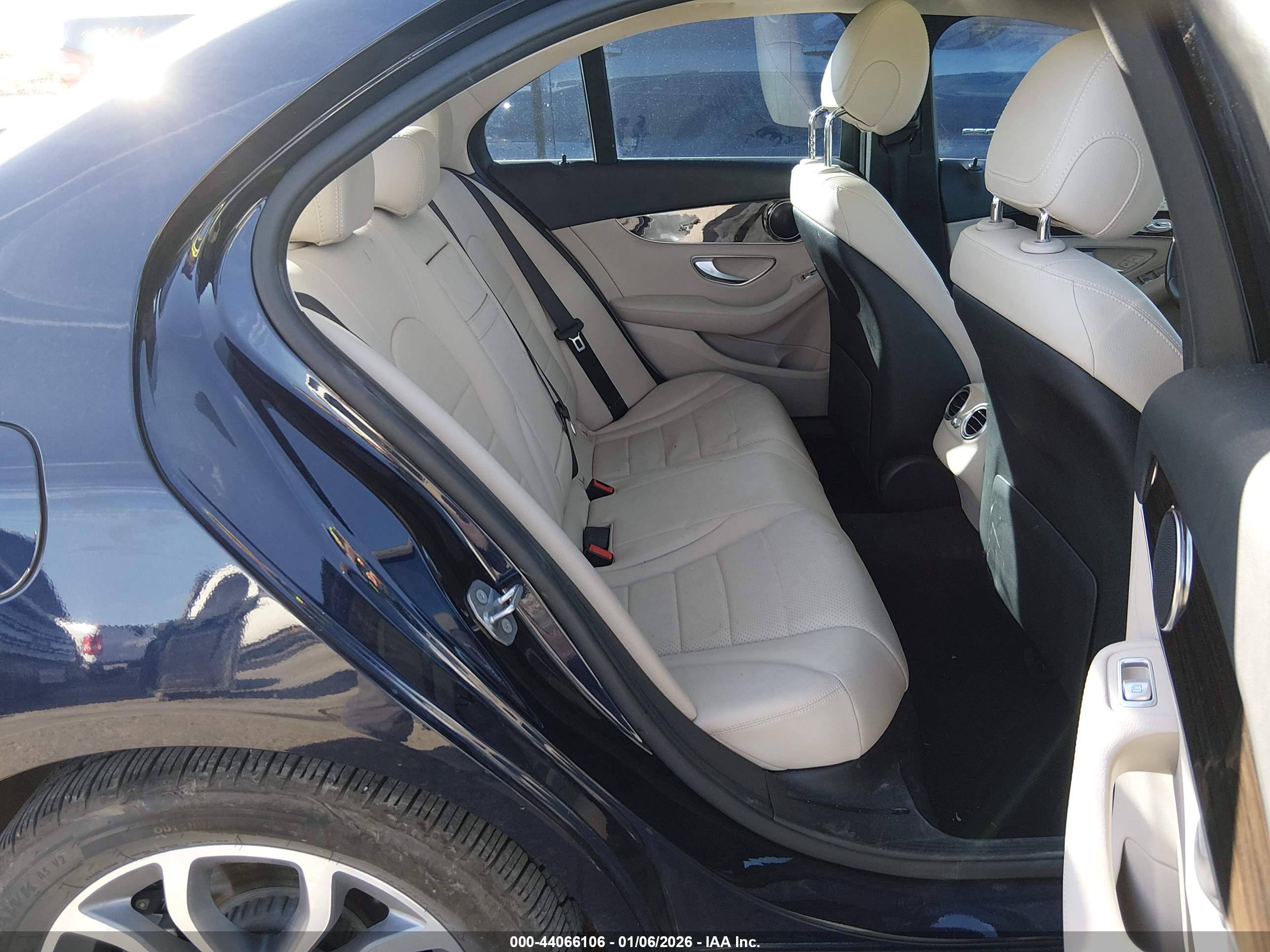 MERCEDES-BENZ C image 8
