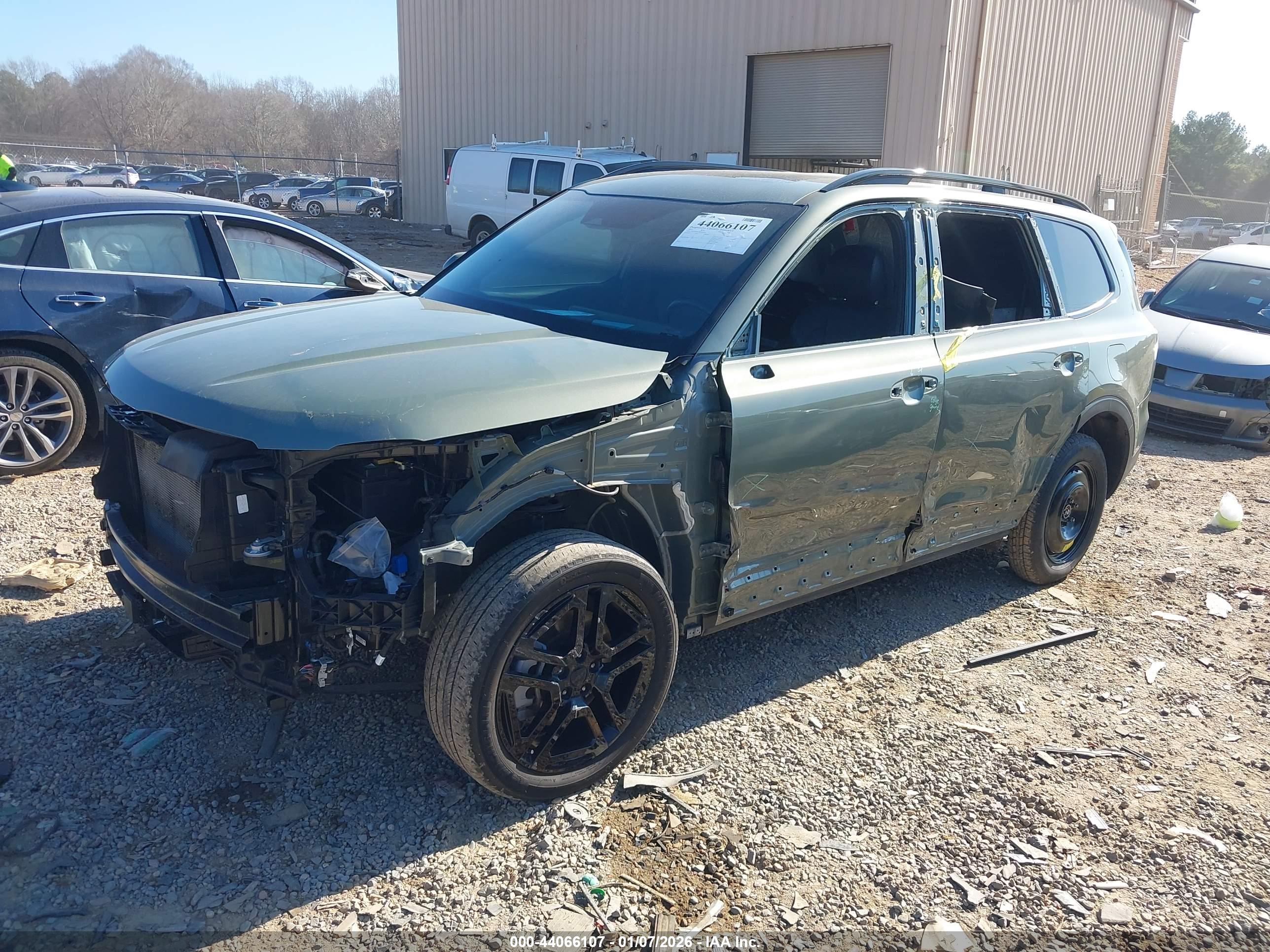 KIA TELLURIDE image 2
