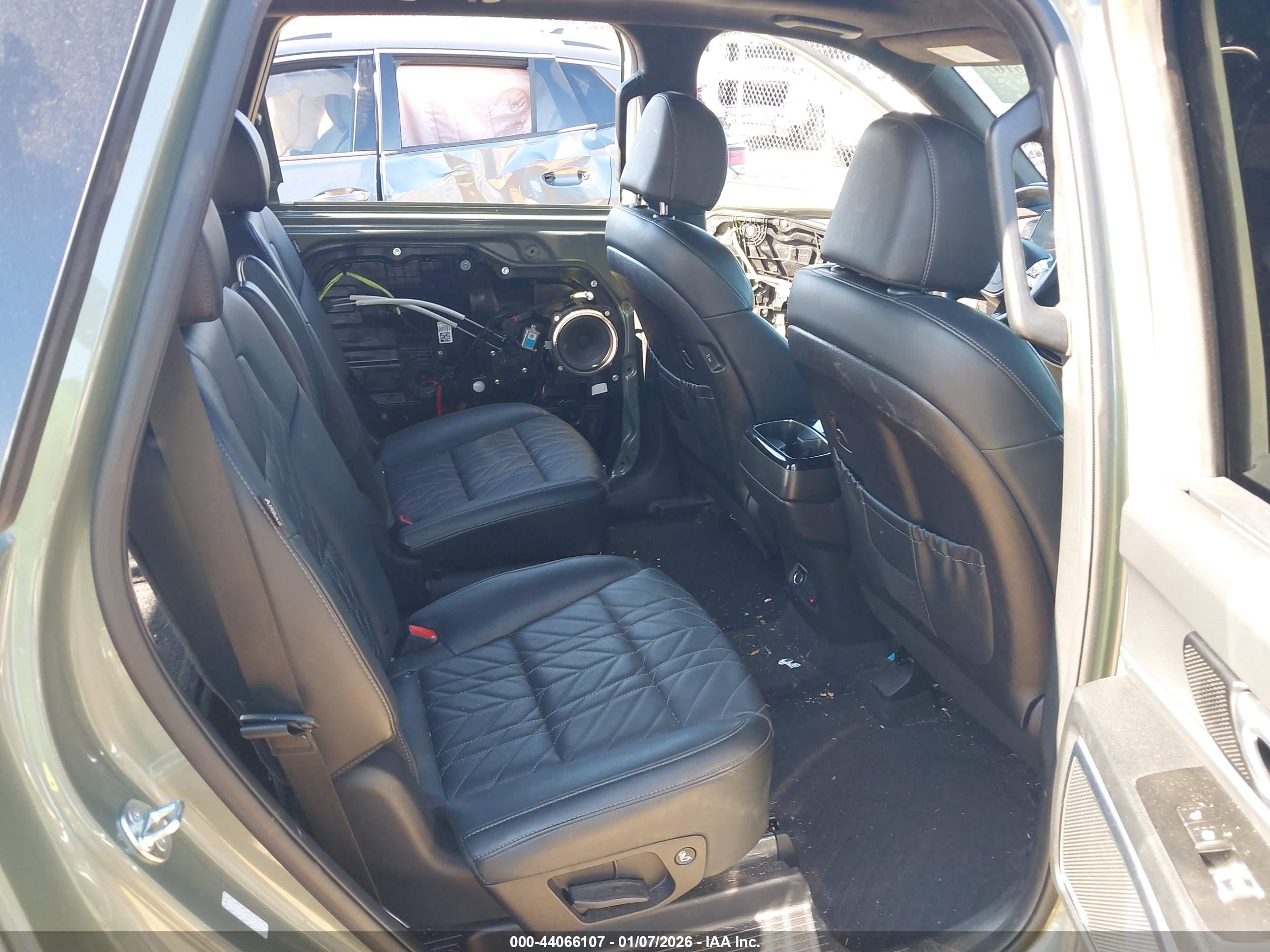 KIA TELLURIDE image 8