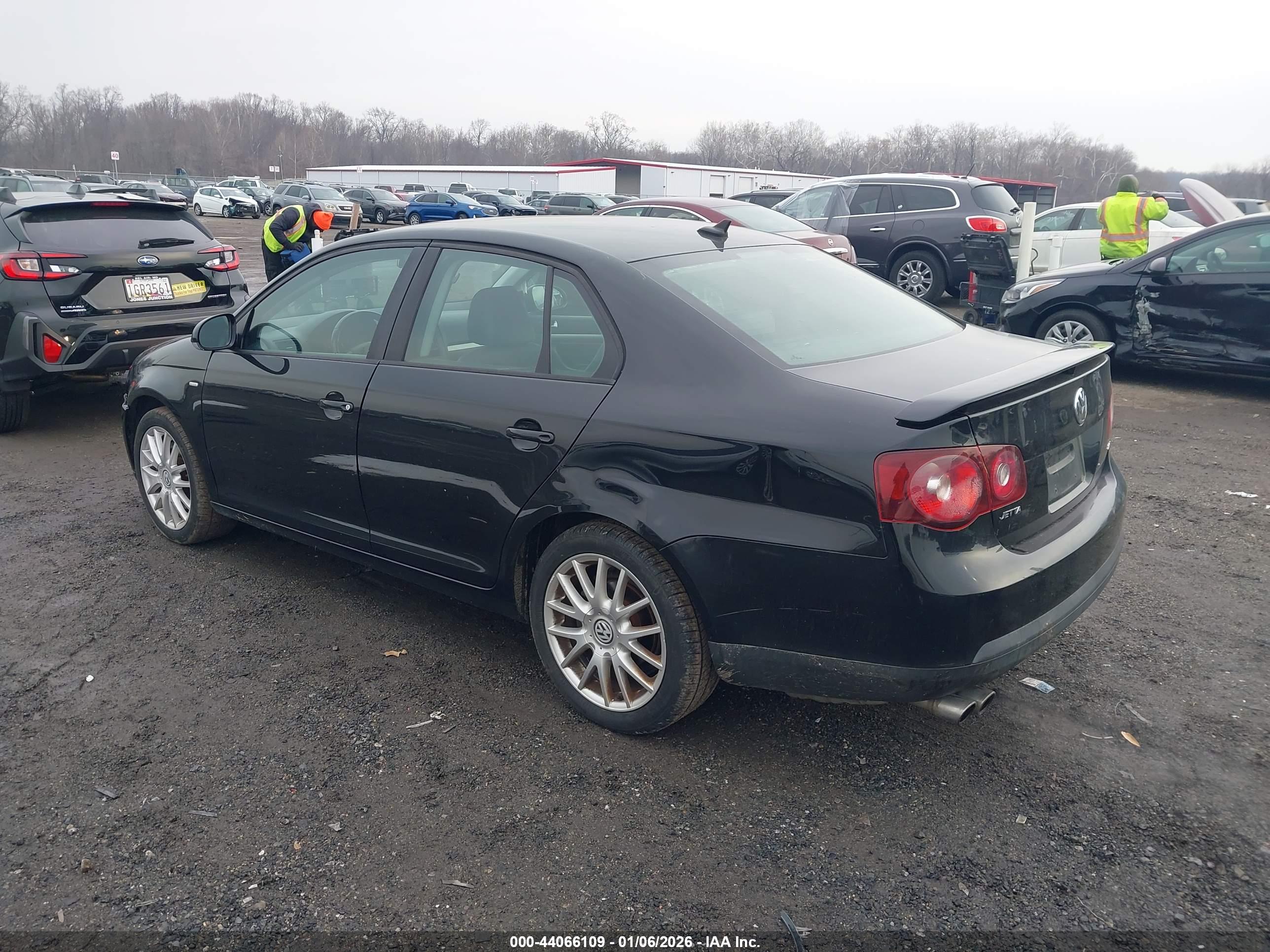VOLKSWAGEN JETTA image 3