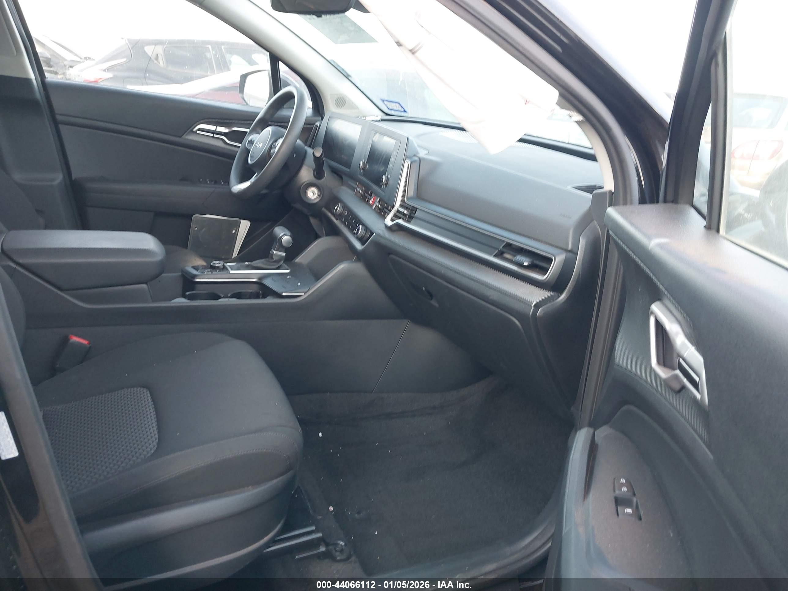 KIA SPORTAGE image 5