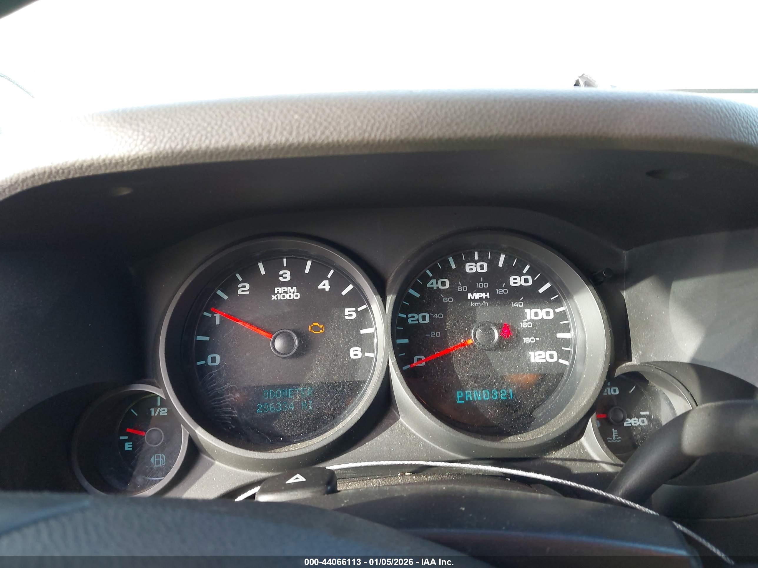 CHEVROLET SILVERADO image 7