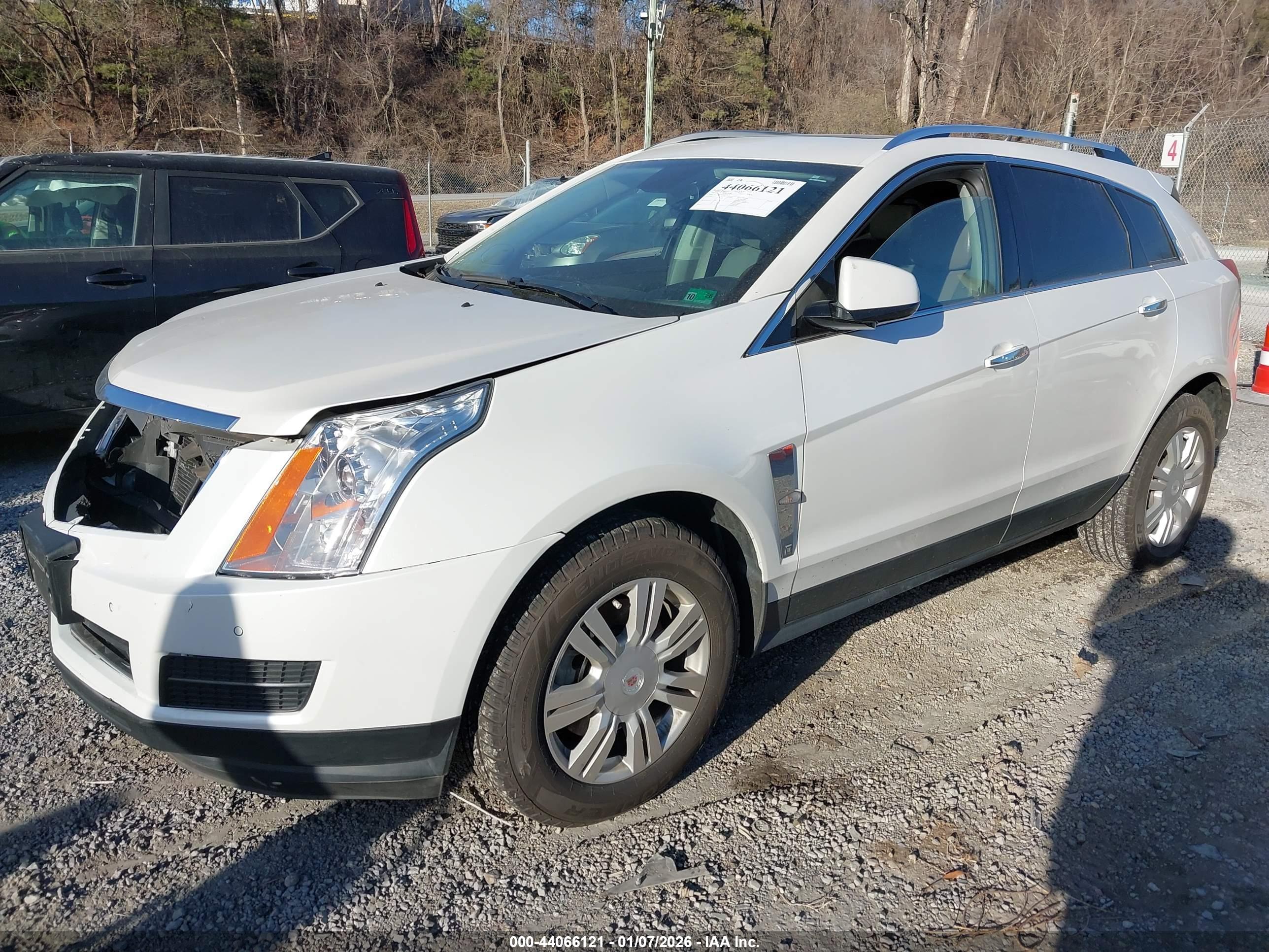 CADILLAC SRX image 2