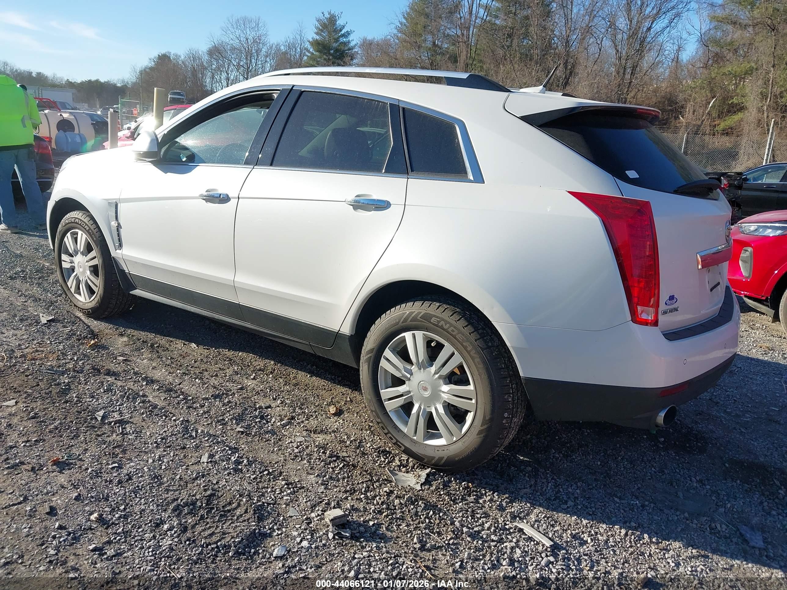 CADILLAC SRX image 3