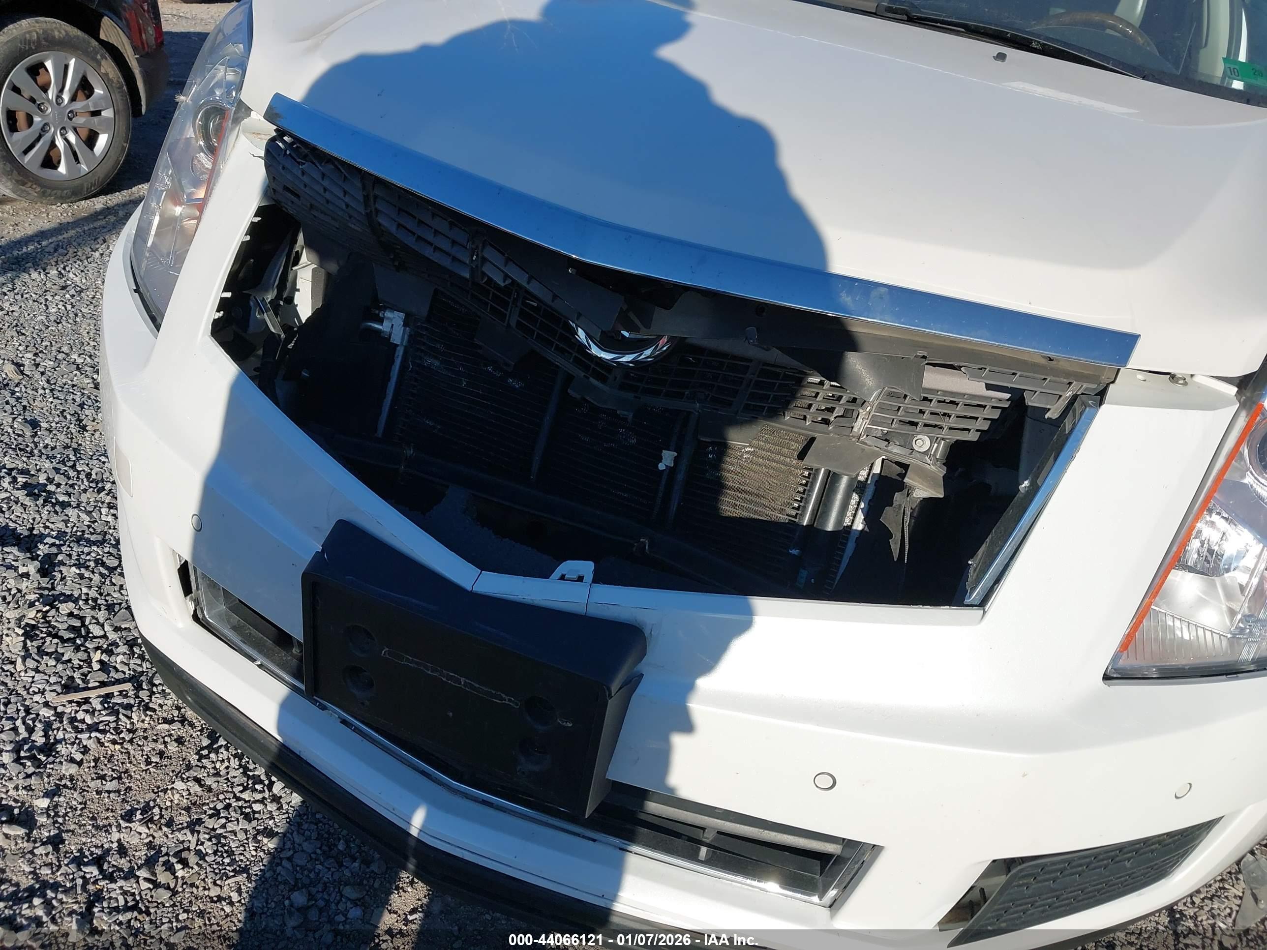 CADILLAC SRX image 6