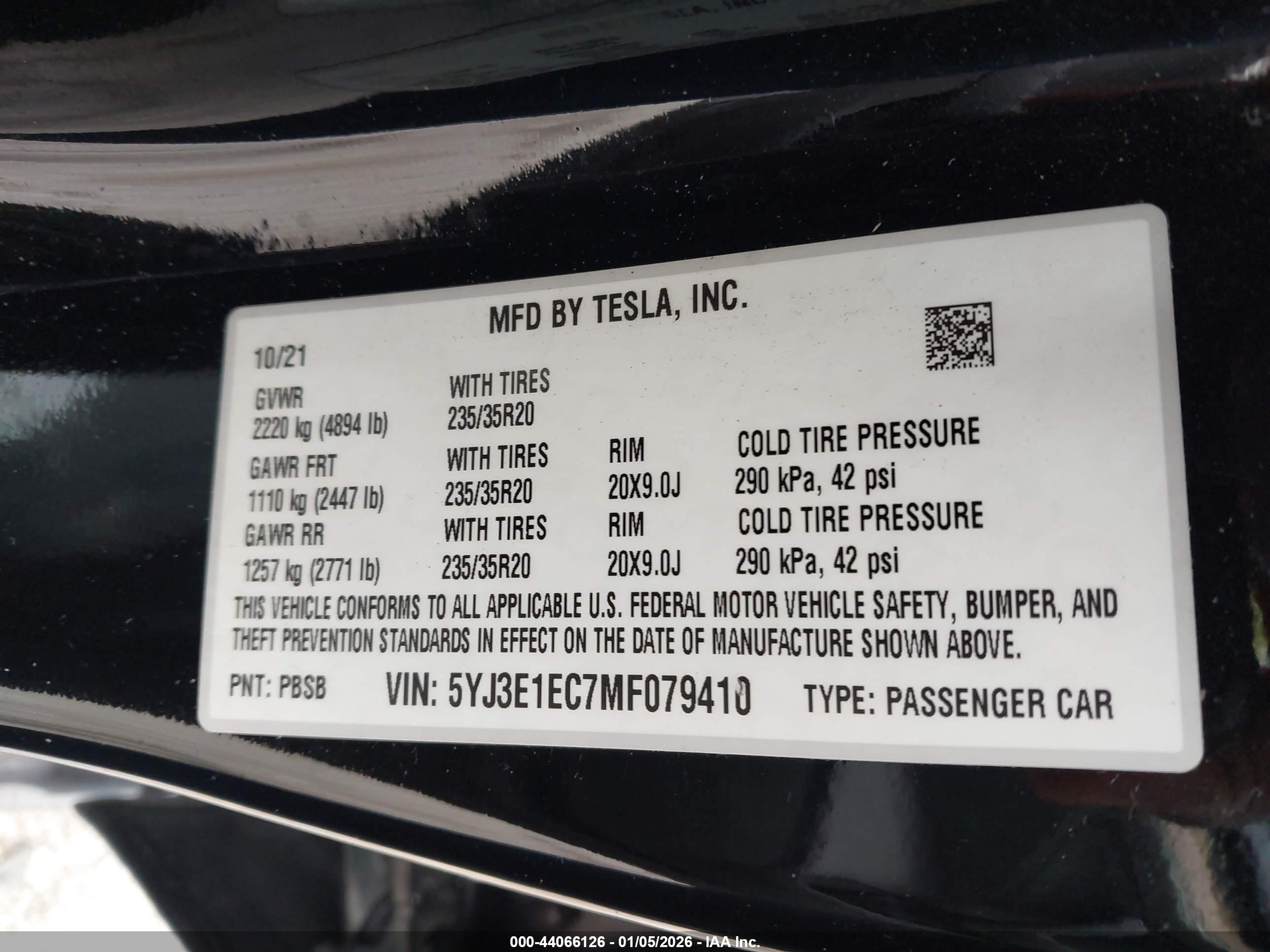 TESLA MODEL image 9