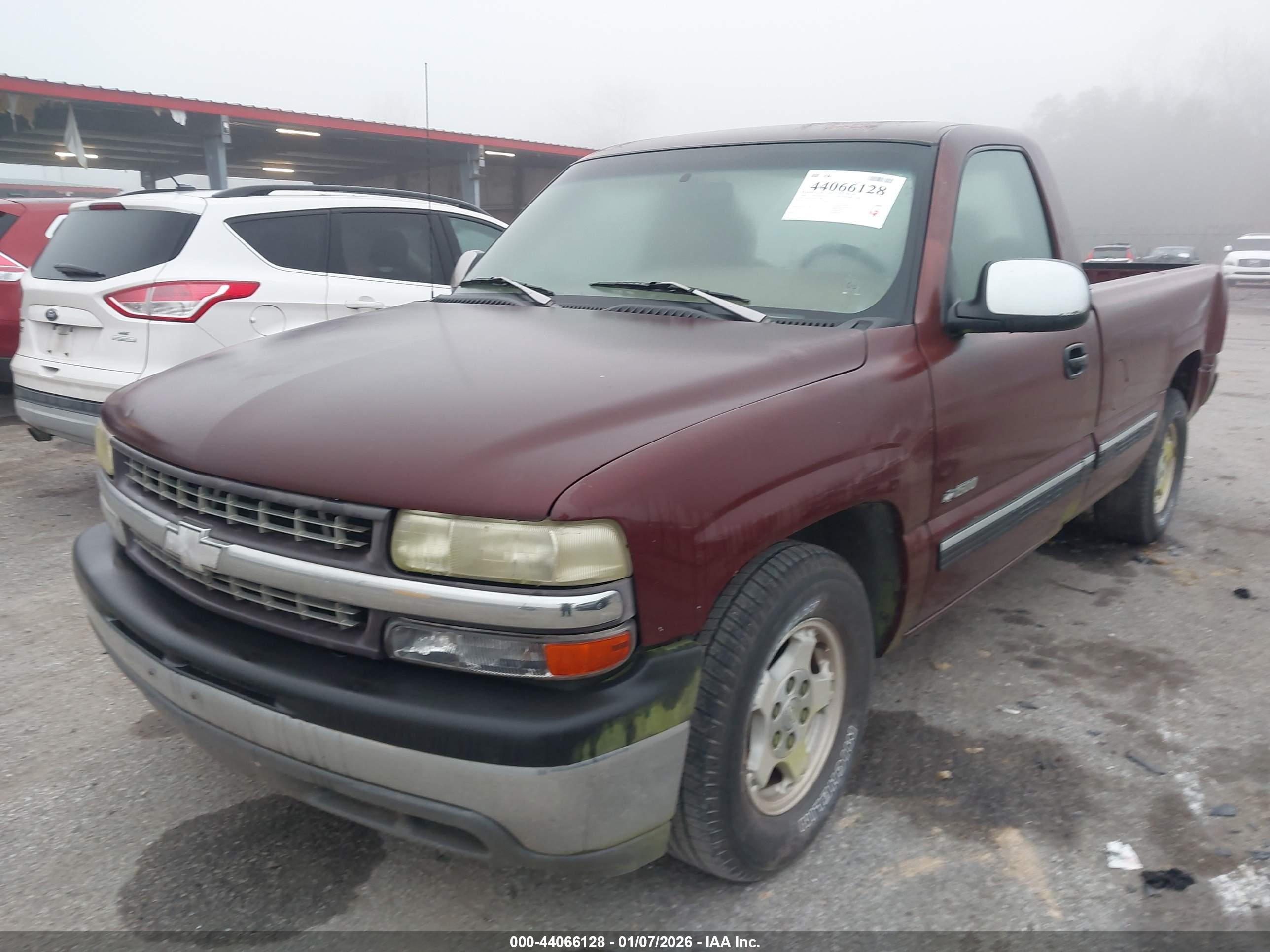 CHEVROLET SILVERADO image 2