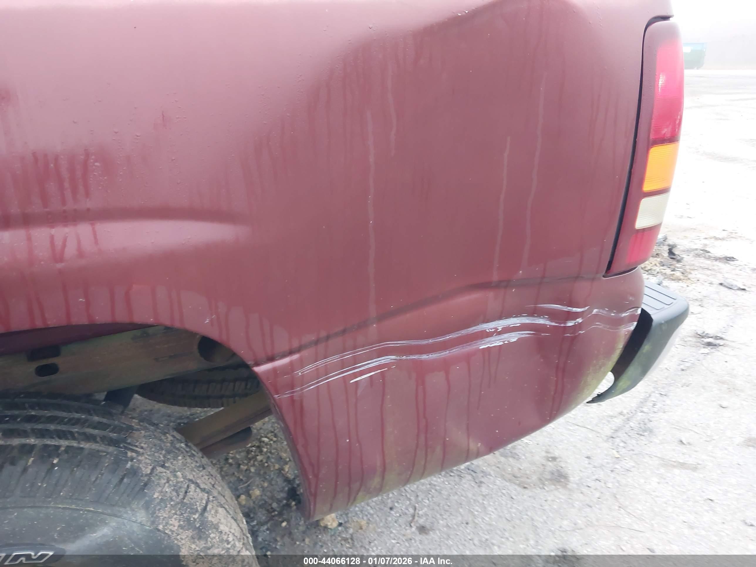 CHEVROLET SILVERADO image 6