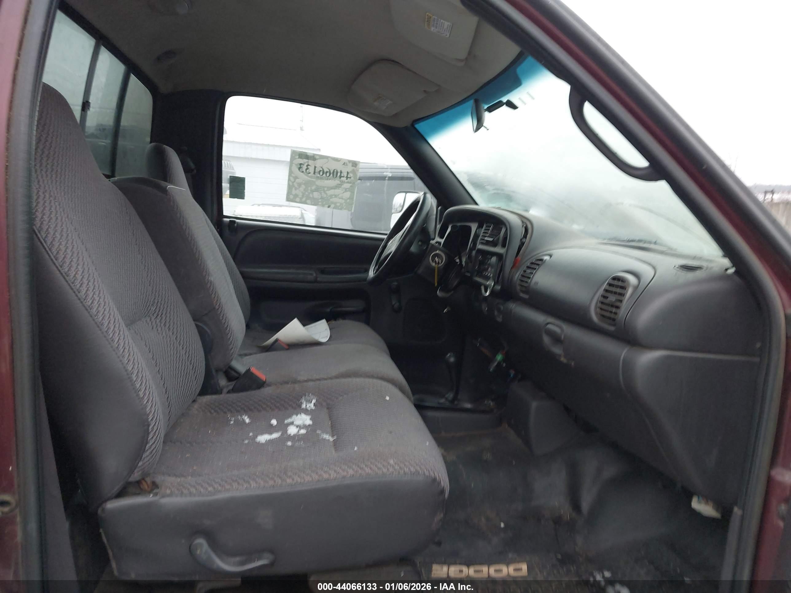 DODGE RAM image 5