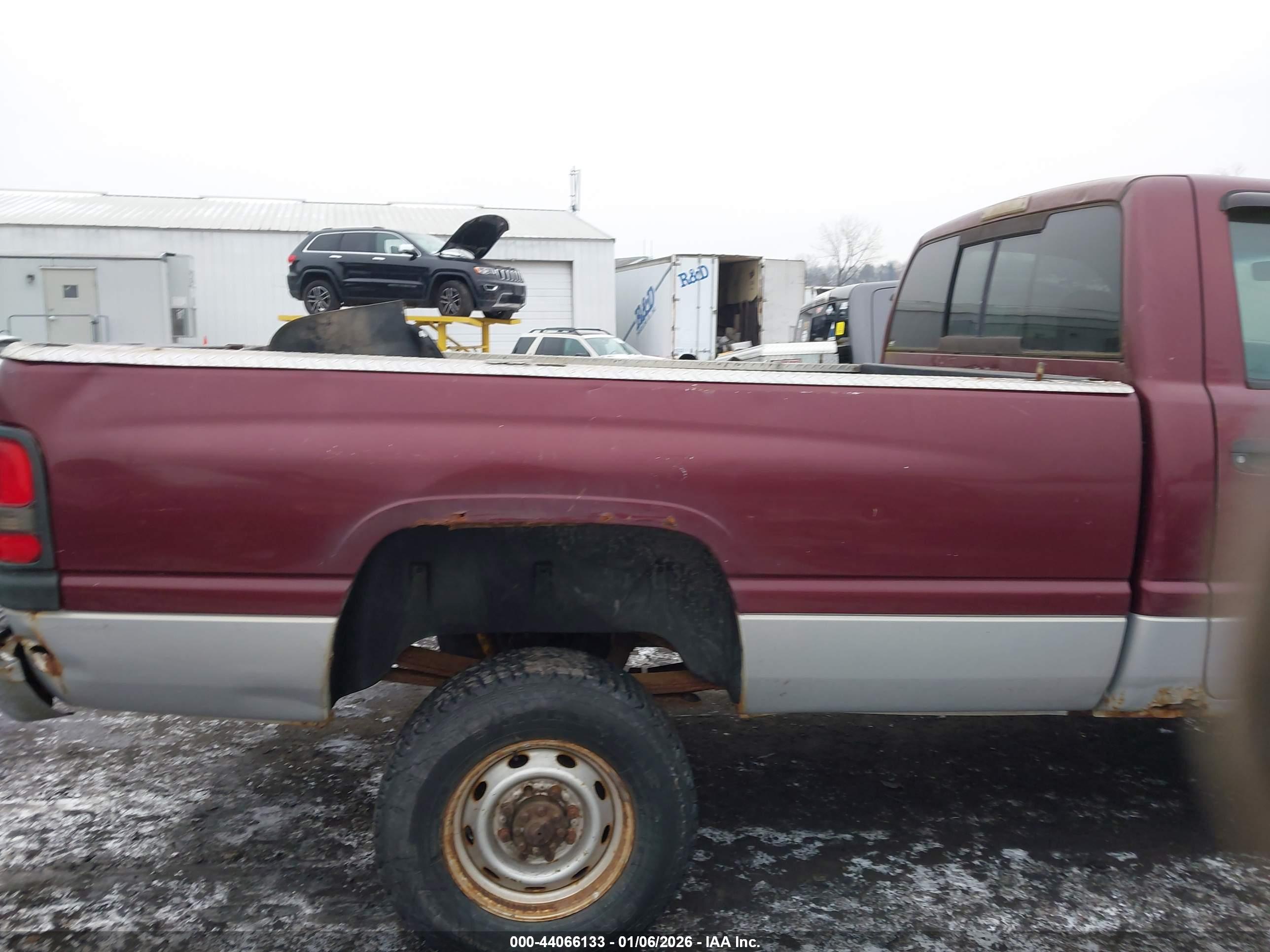 DODGE RAM image 8