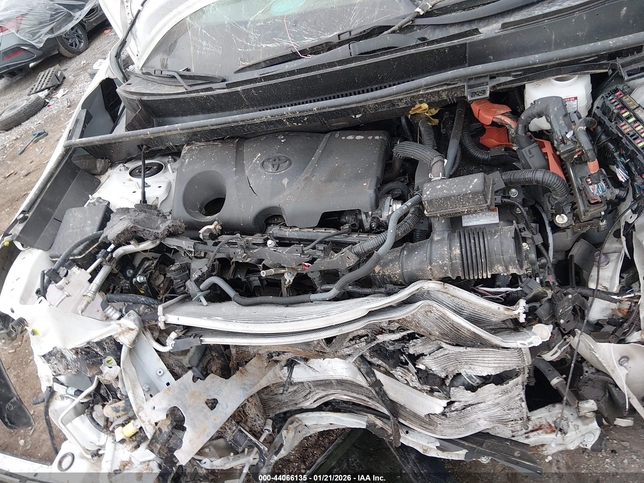 TOYOTA RAV4 image 10