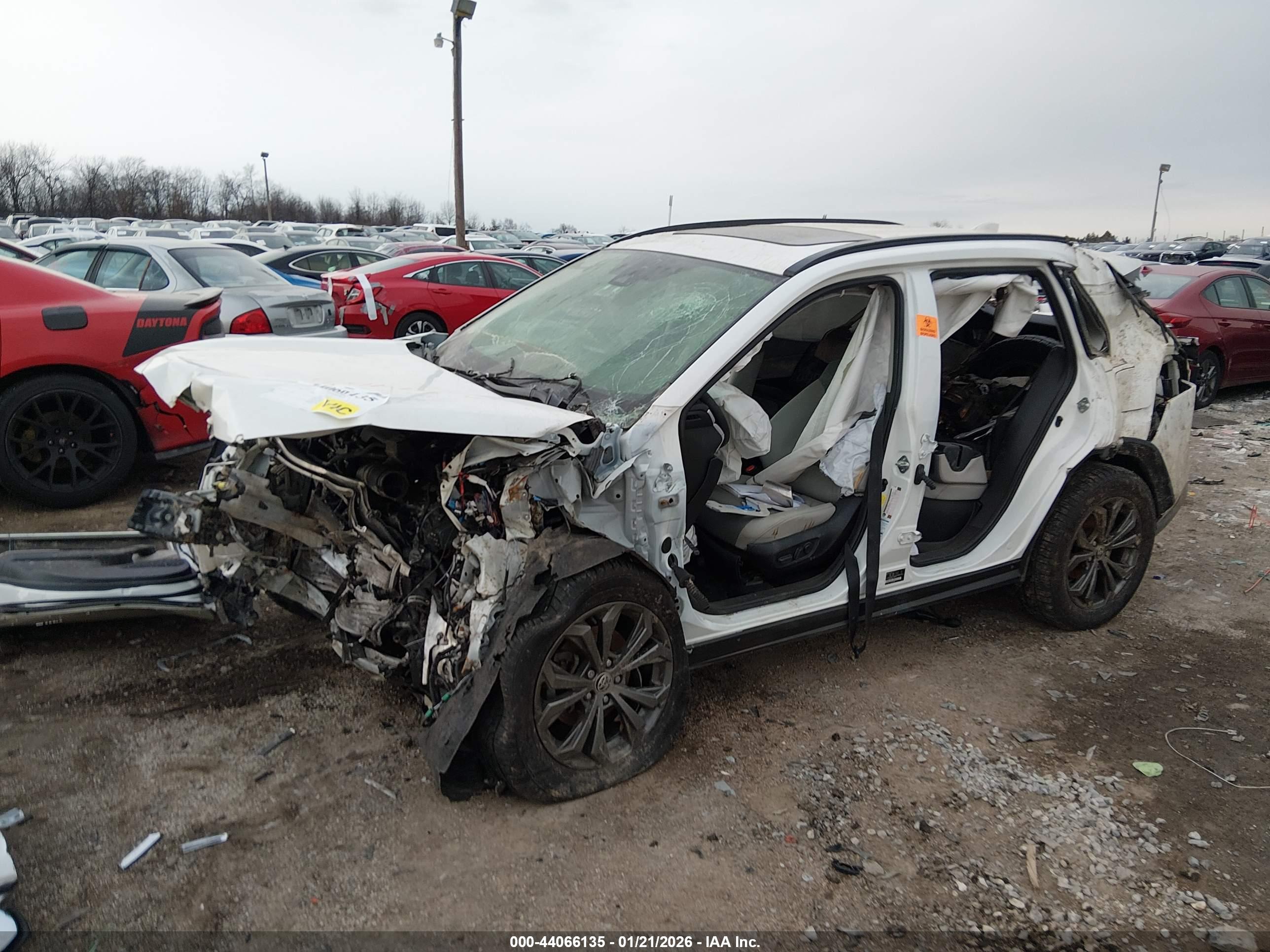 TOYOTA RAV4 image 2