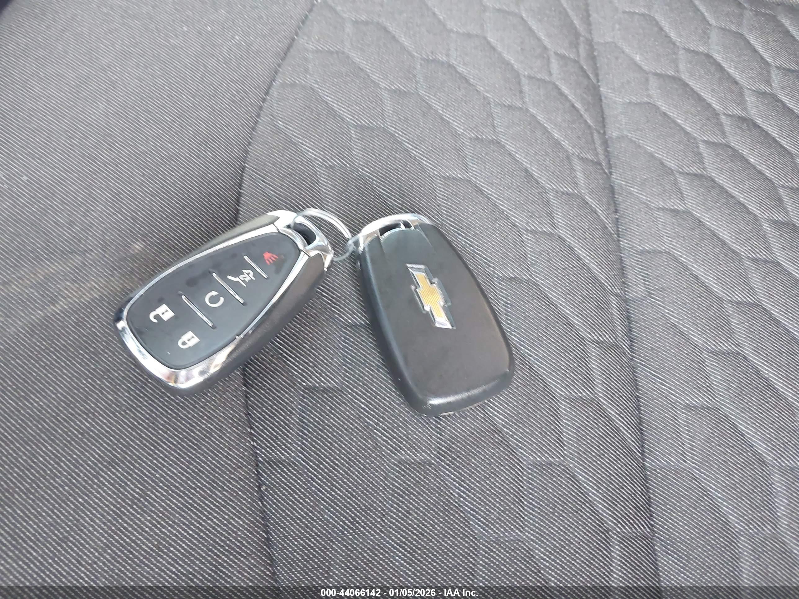 CHEVROLET EQUINOX image 11