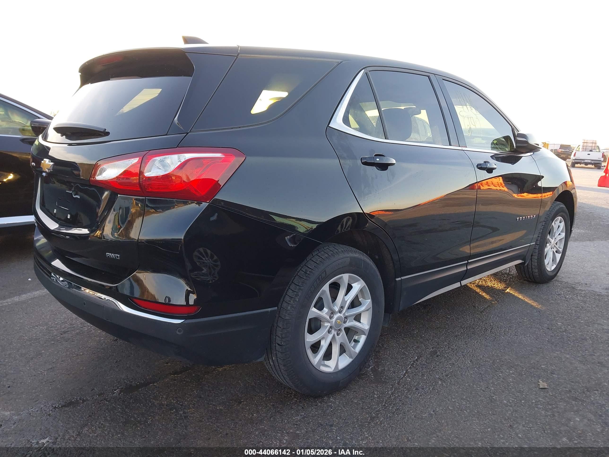 CHEVROLET EQUINOX image 4