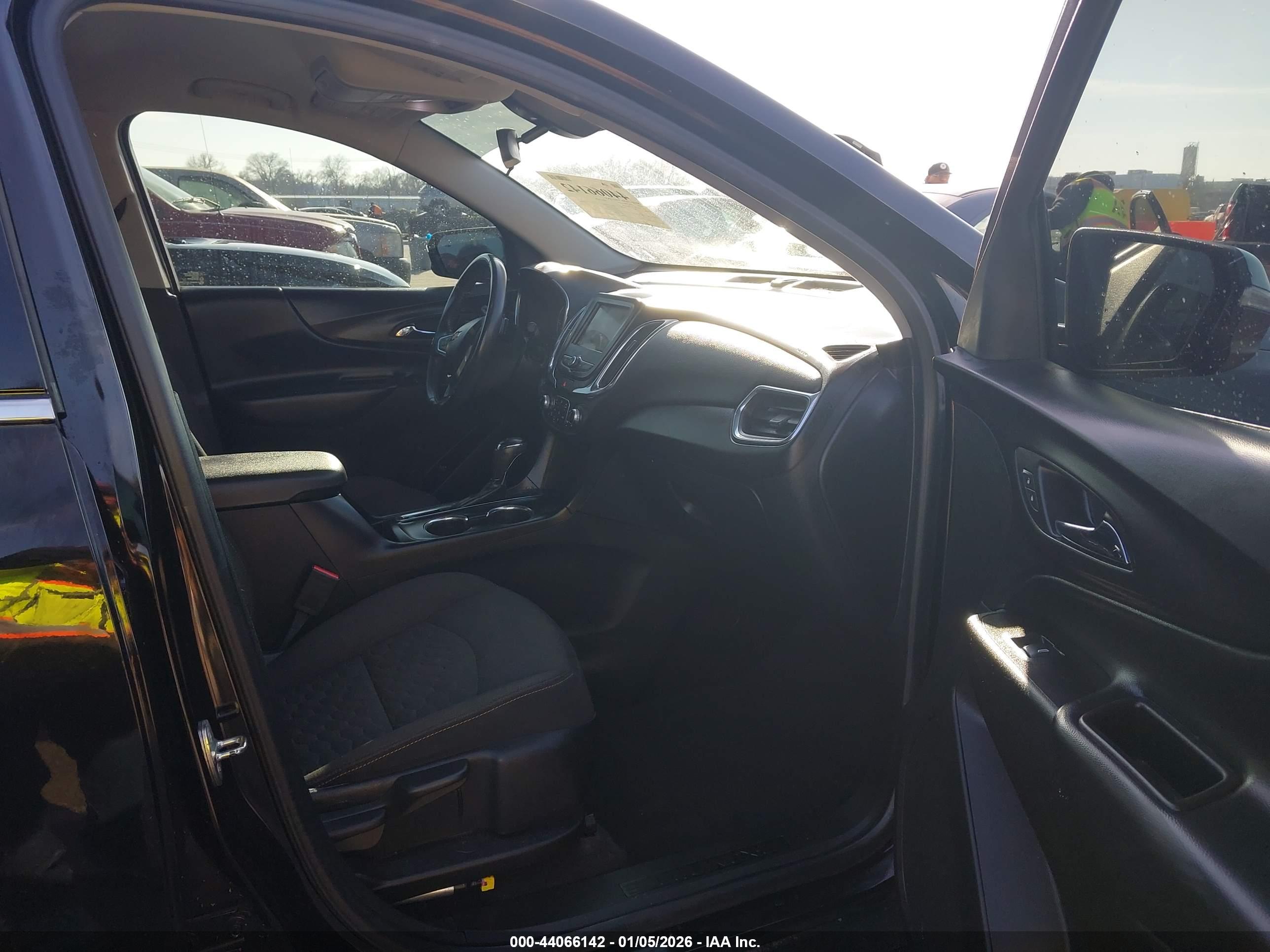 CHEVROLET EQUINOX image 5