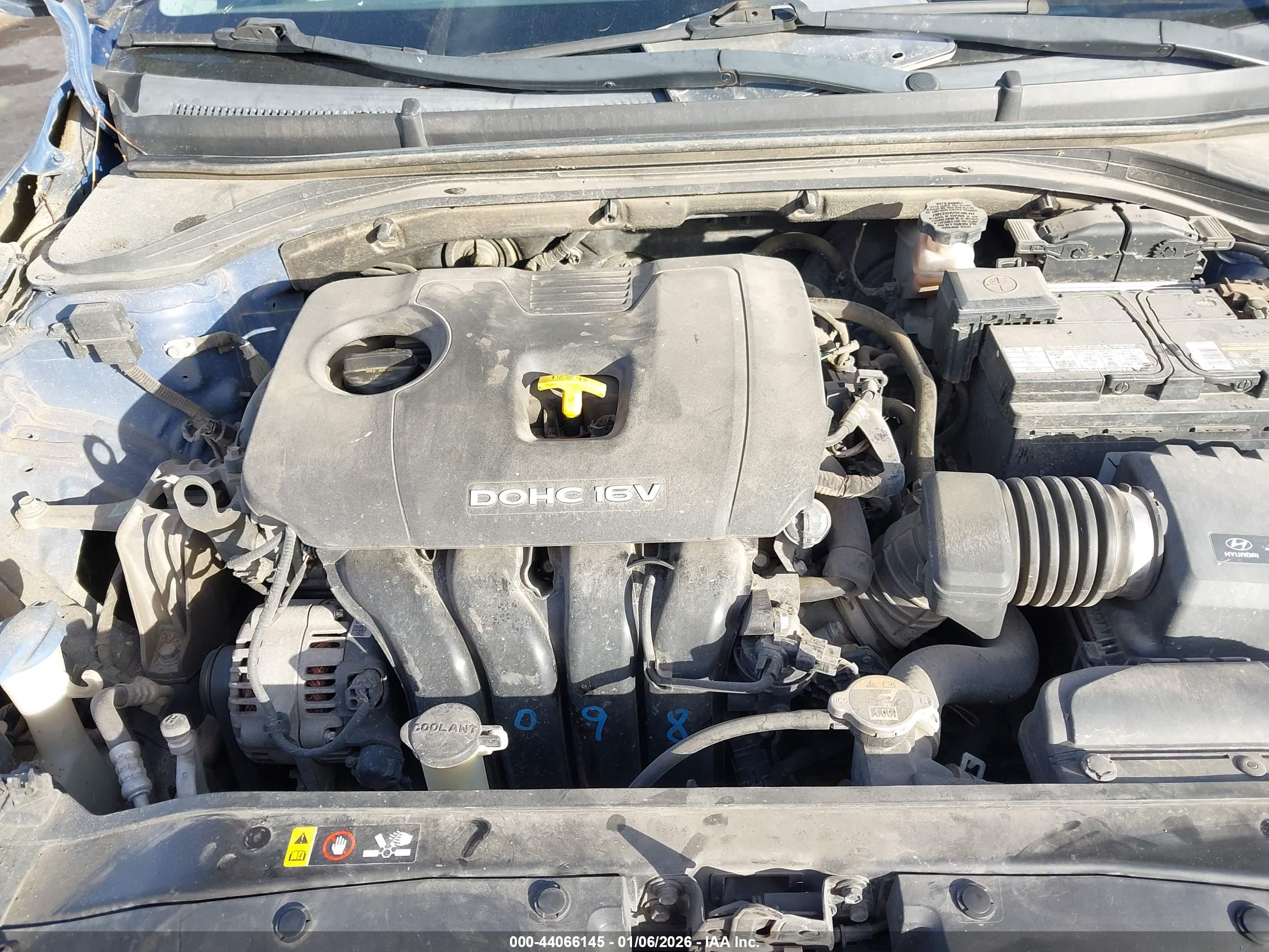 HYUNDAI ELANTRA image 10