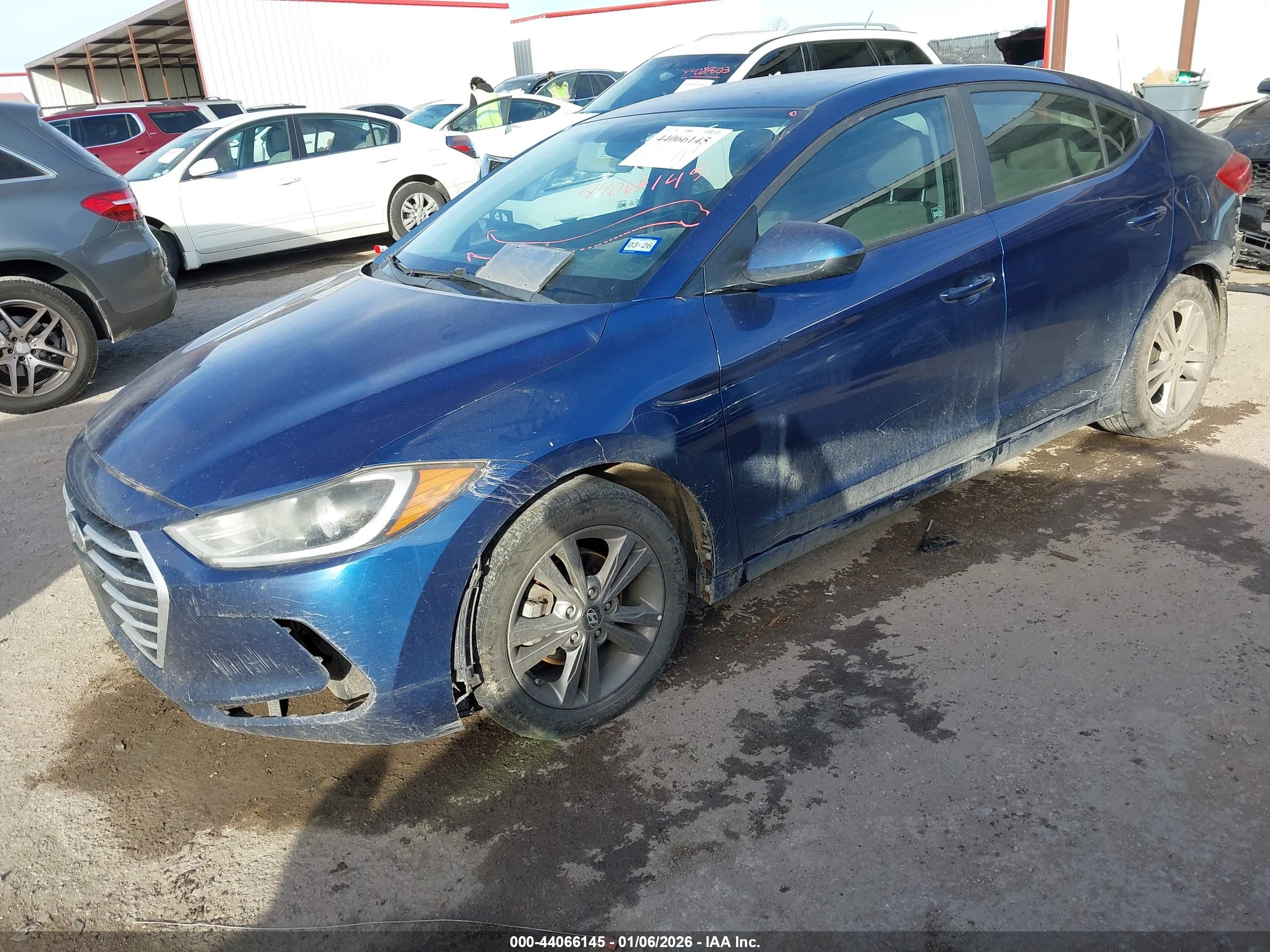 HYUNDAI ELANTRA image 2