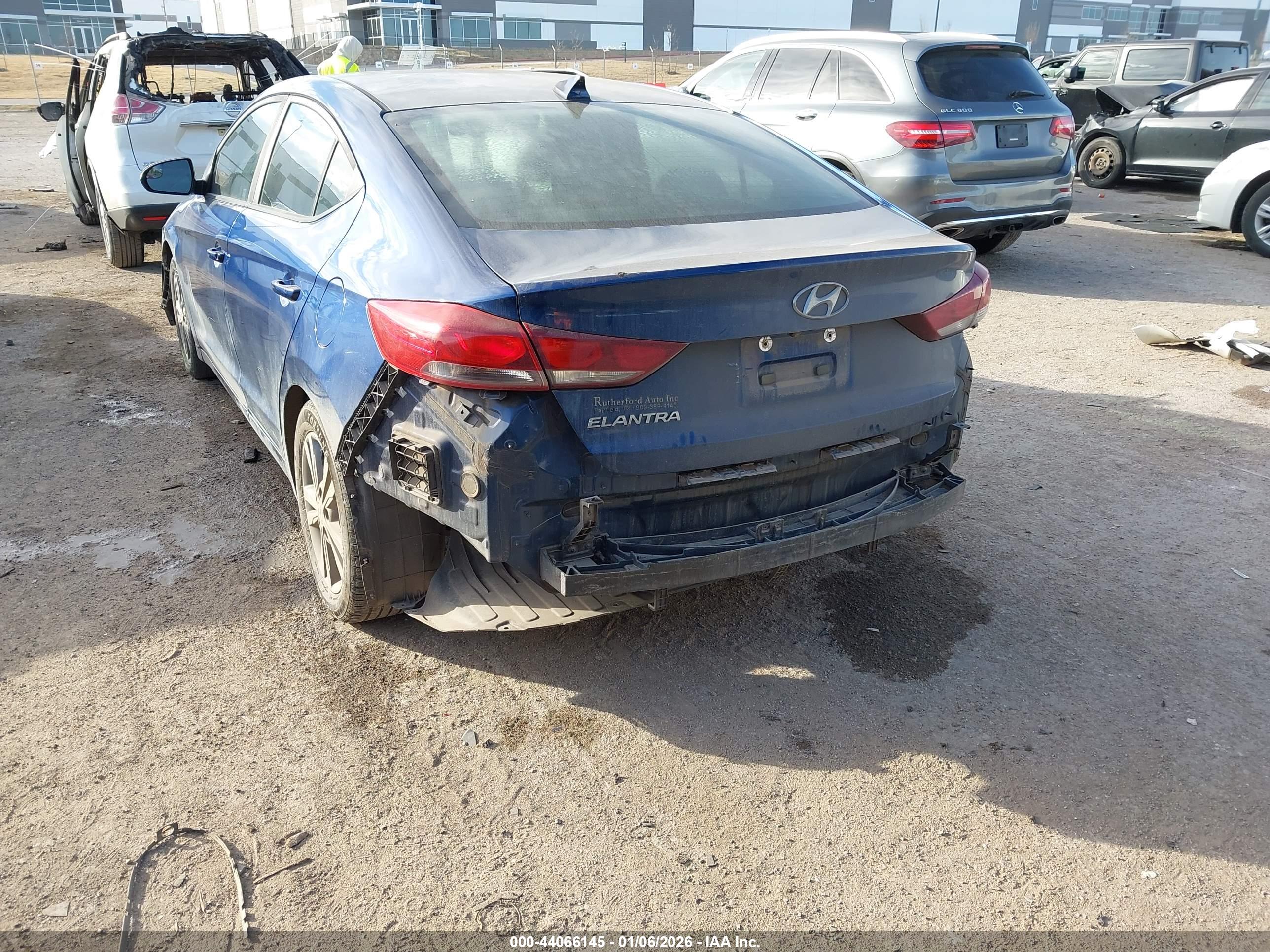 HYUNDAI ELANTRA image 6
