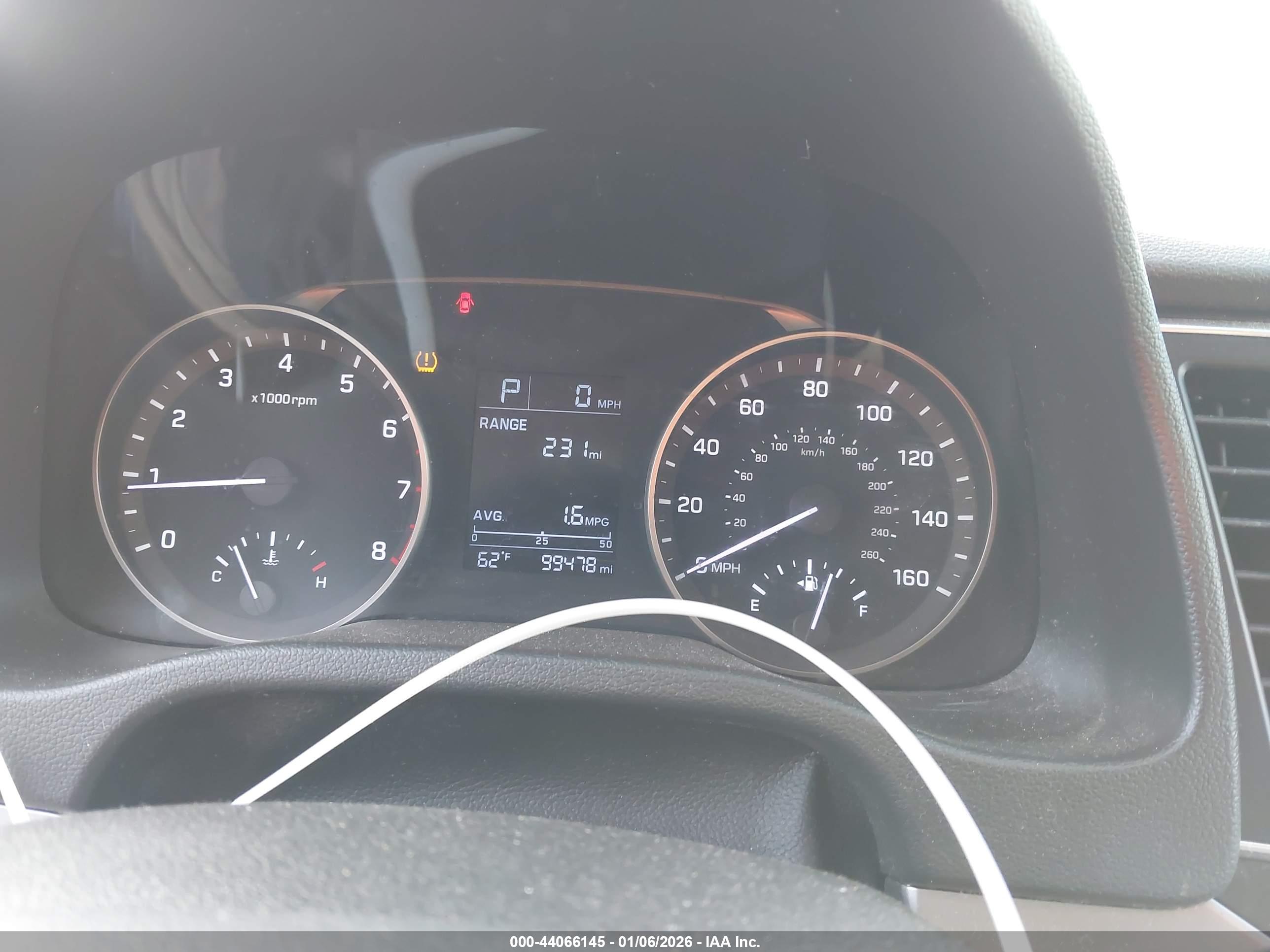 HYUNDAI ELANTRA image 7
