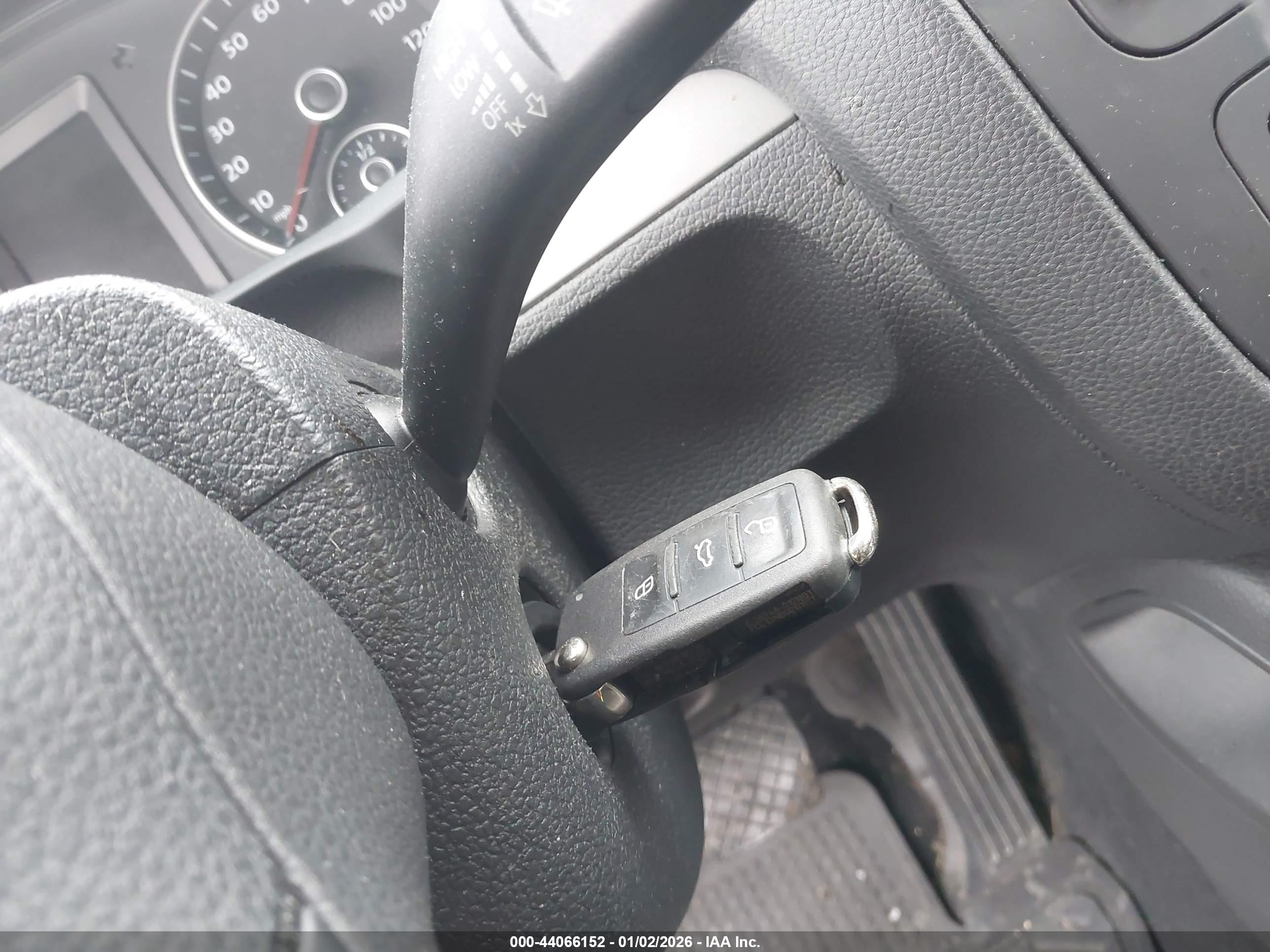 VOLKSWAGEN JETTA image 11