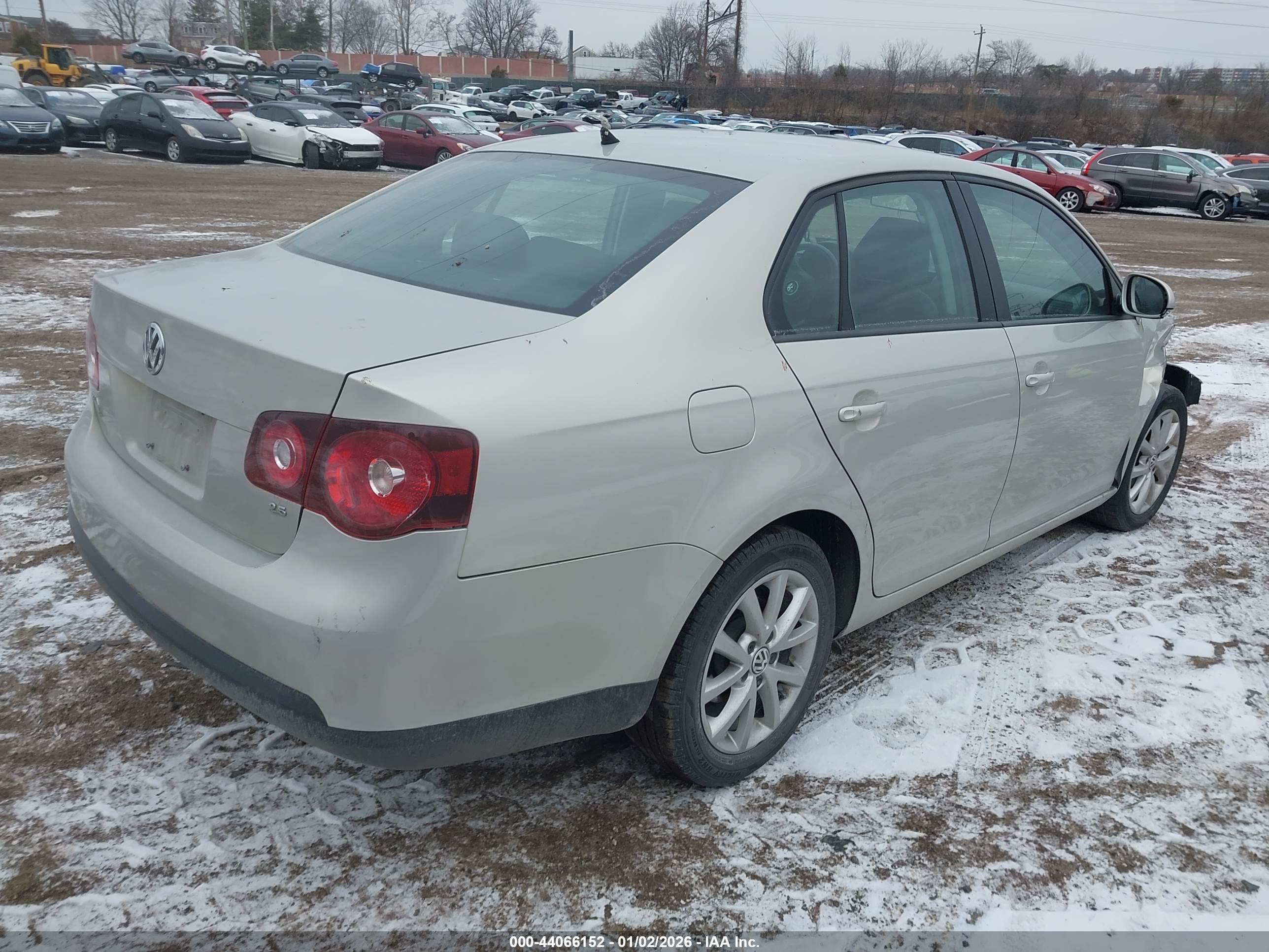VOLKSWAGEN JETTA image 4