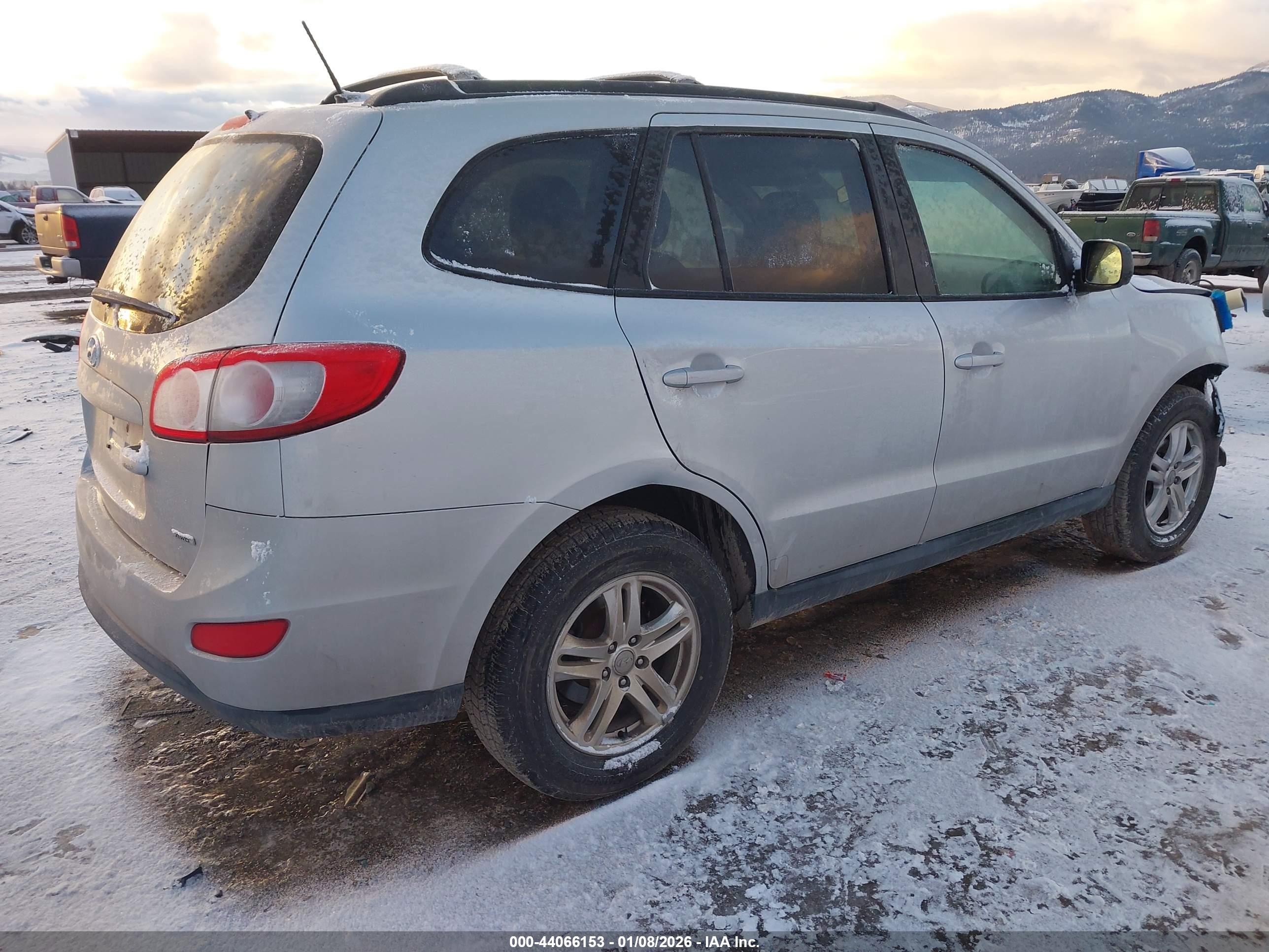 HYUNDAI SANTA image 4