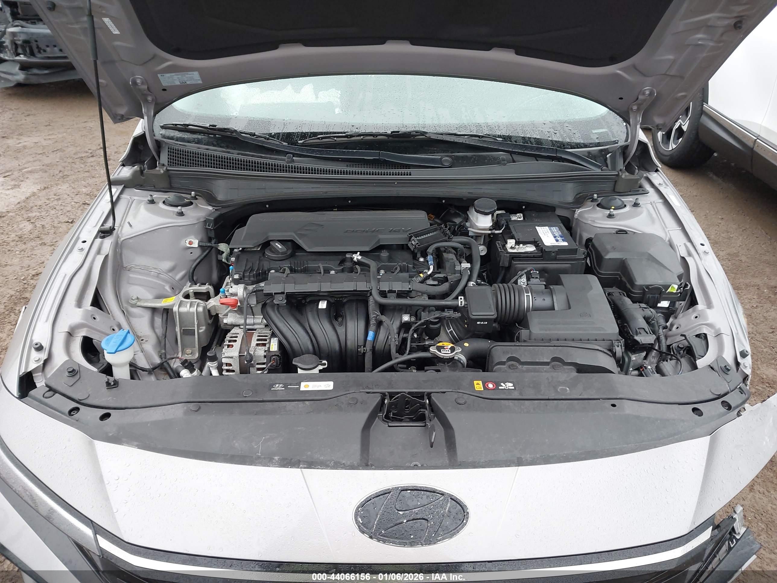 HYUNDAI ELANTRA image 10
