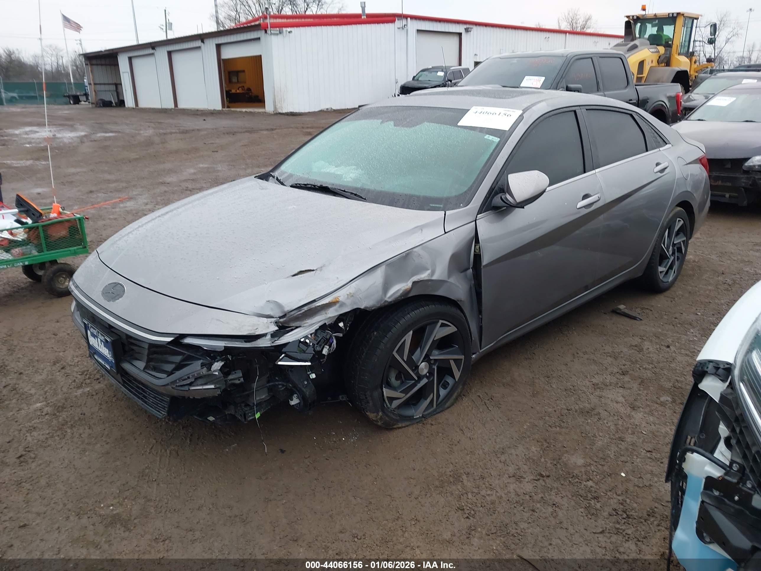 HYUNDAI ELANTRA image 2