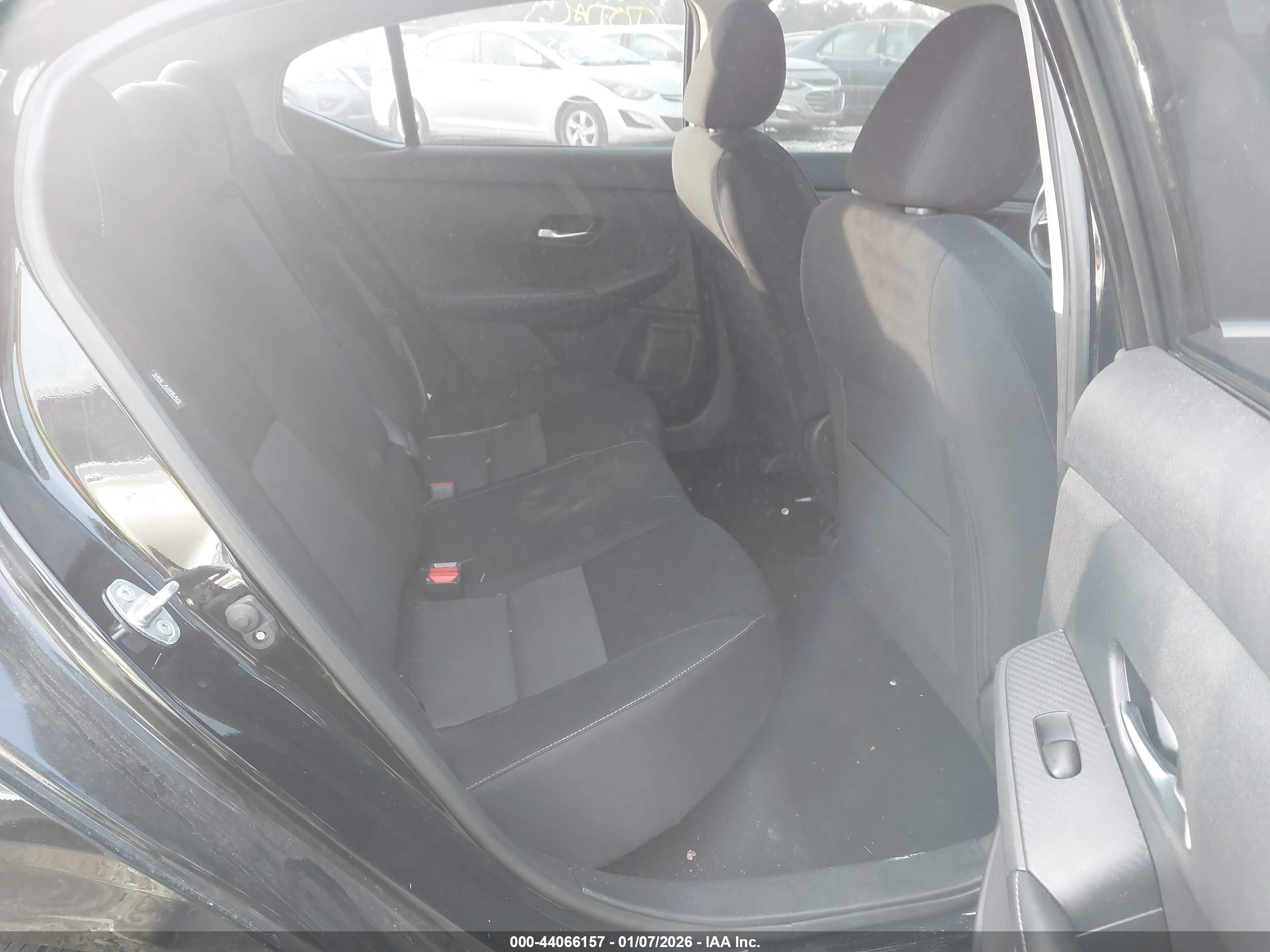 NISSAN SENTRA image 8