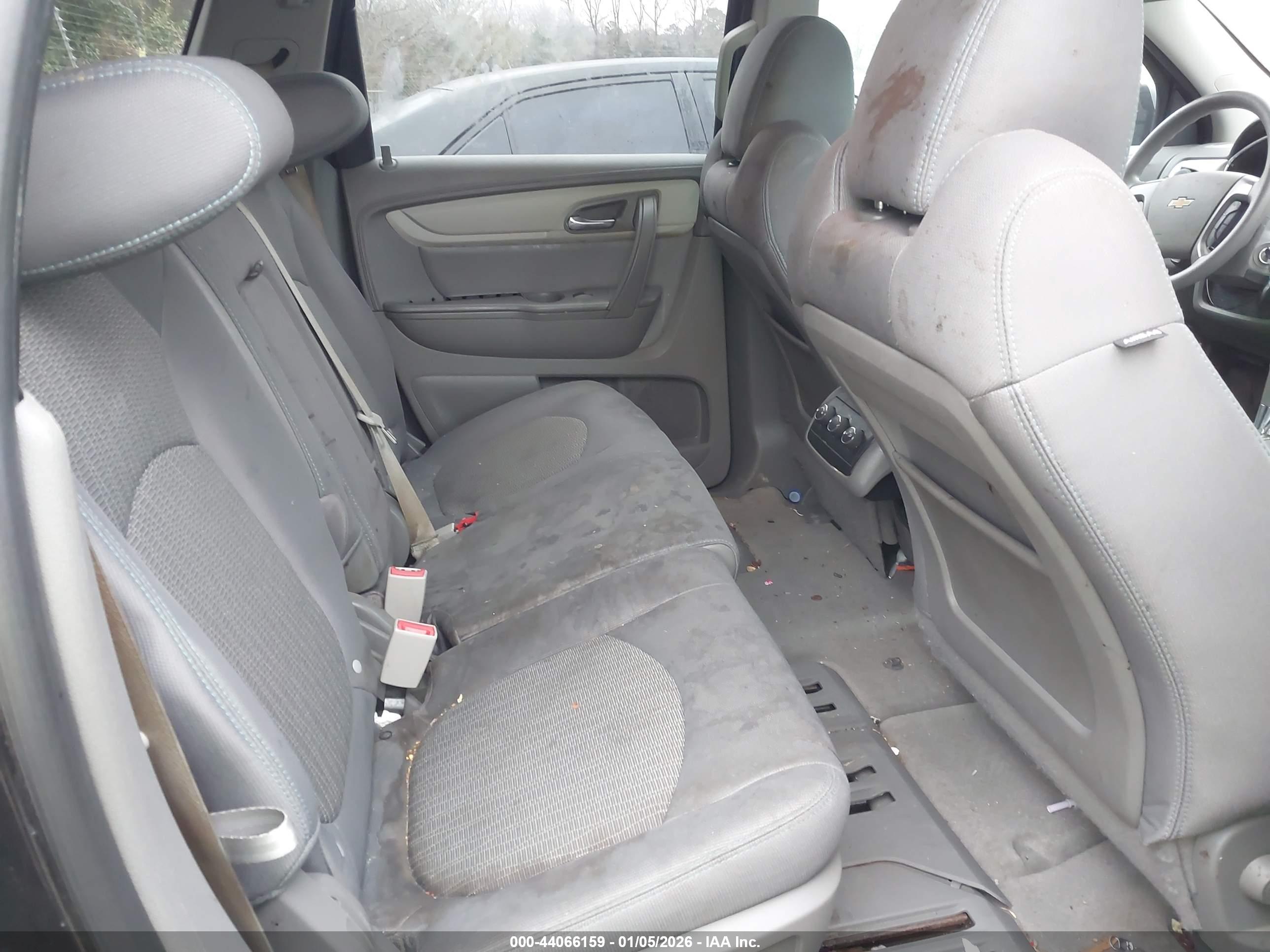CHEVROLET TRAVERSE image 8