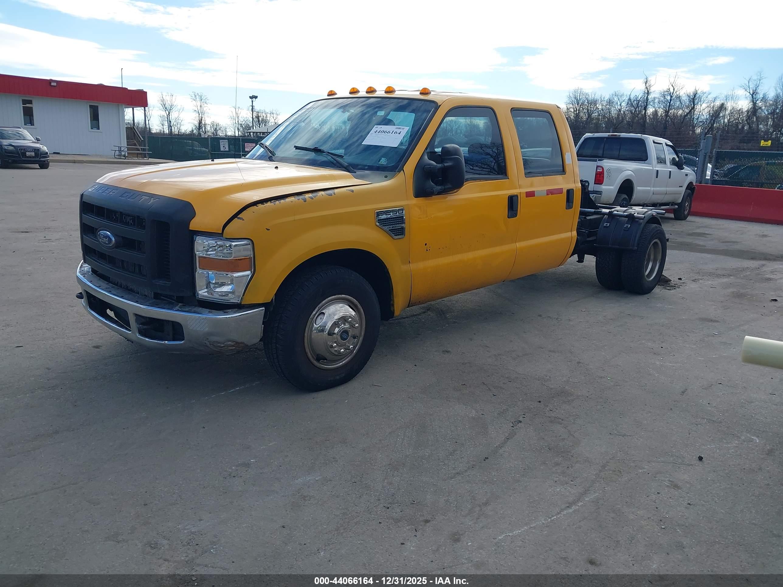 FORD F-350 image 2