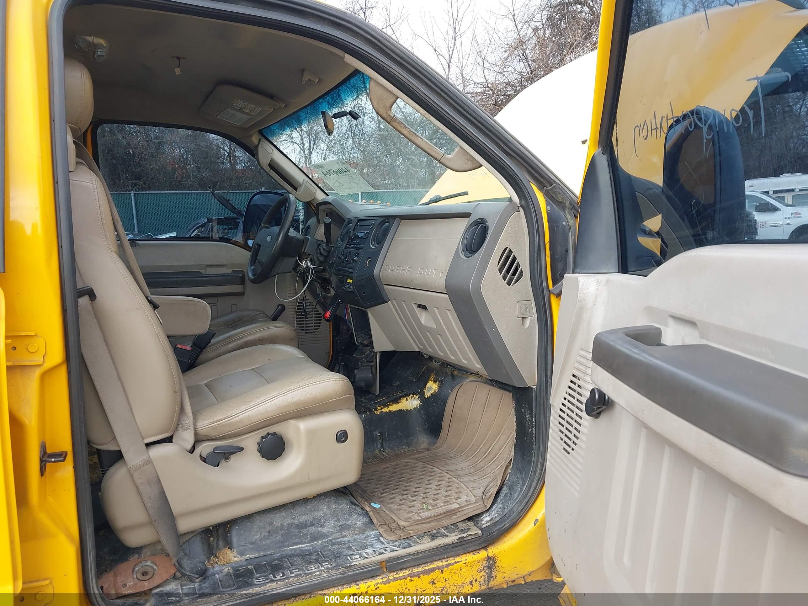 FORD F-350 image 8