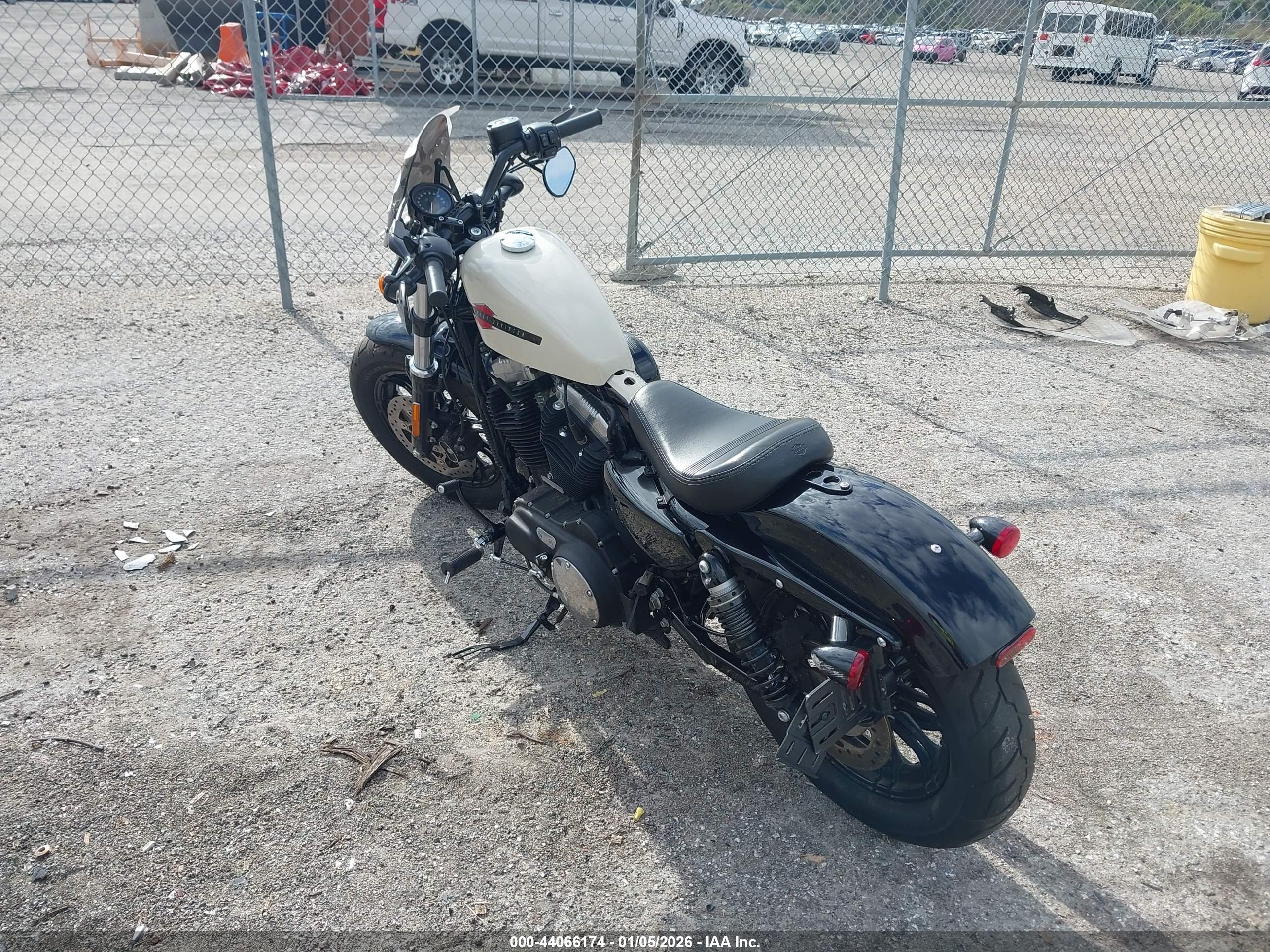 HARLEY-DAVIDSON XL1200 image 3