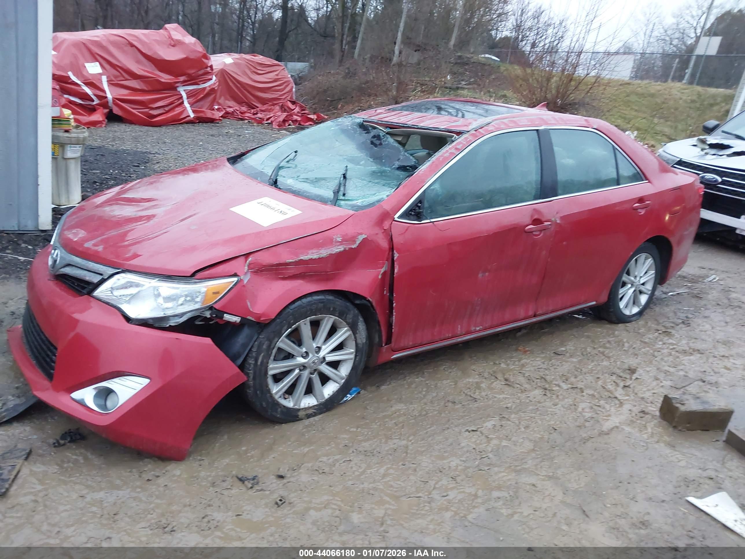 TOYOTA CAMRY image 2