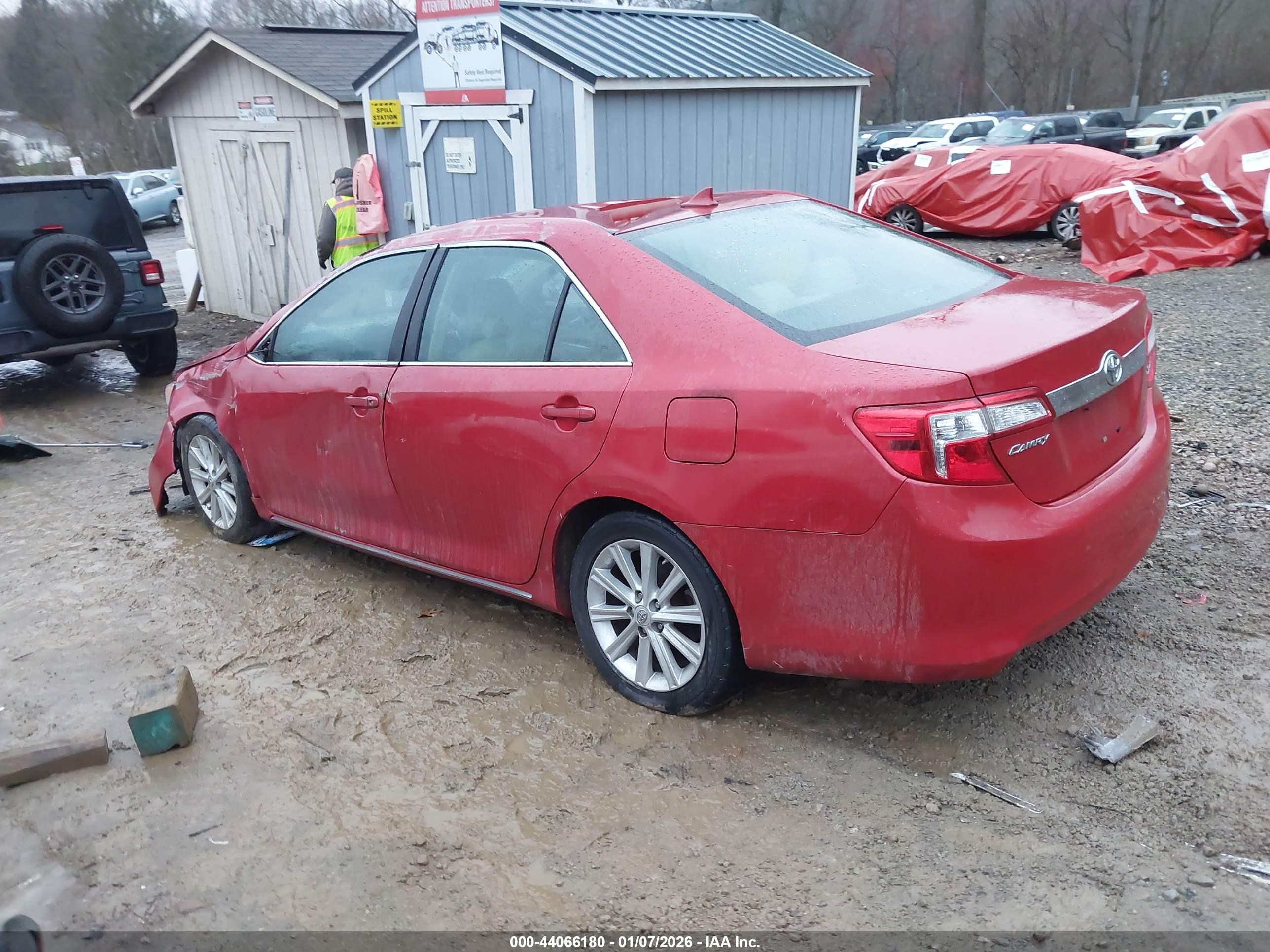 TOYOTA CAMRY image 3