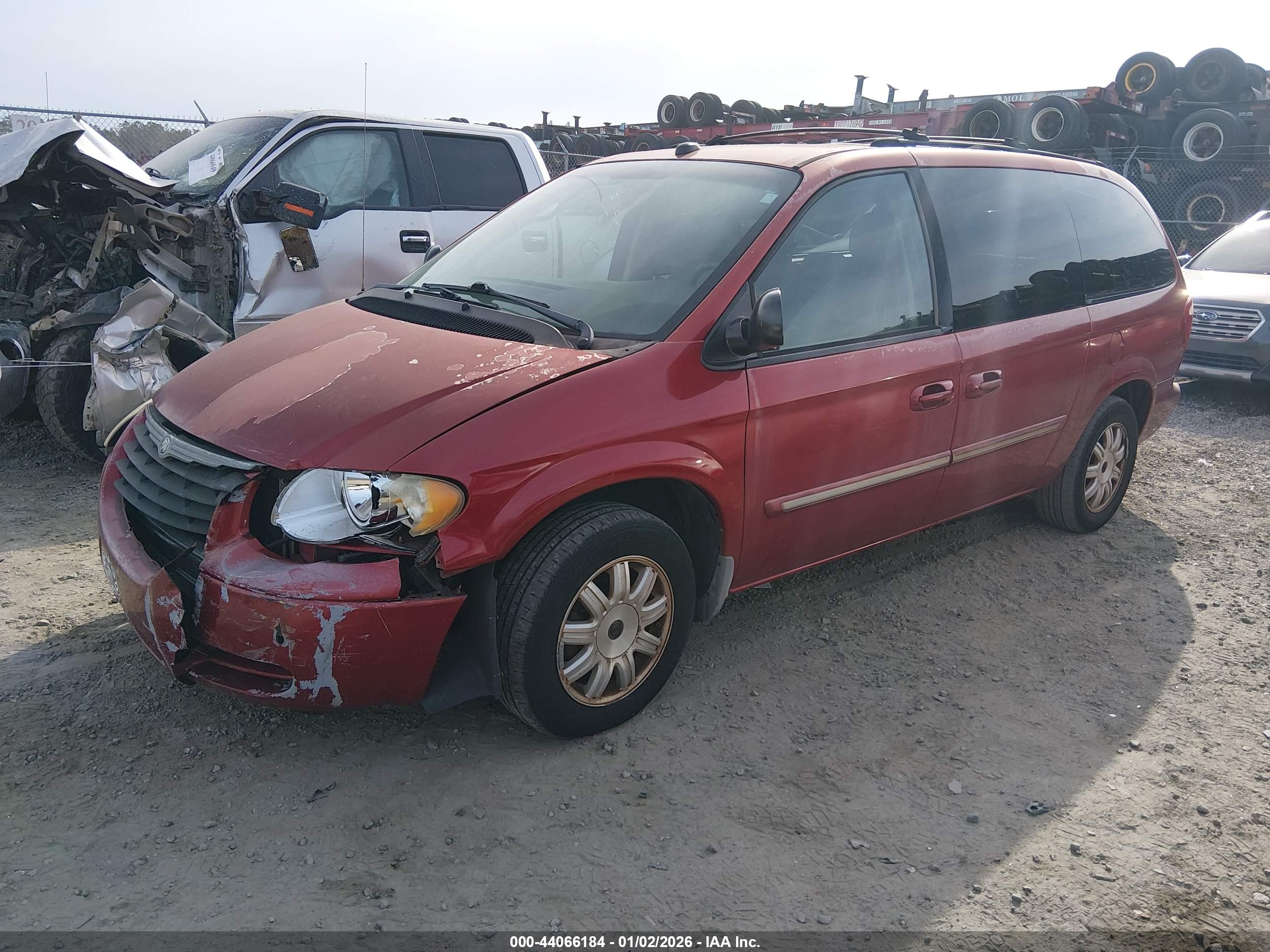 CHRYSLER TOWN image 2