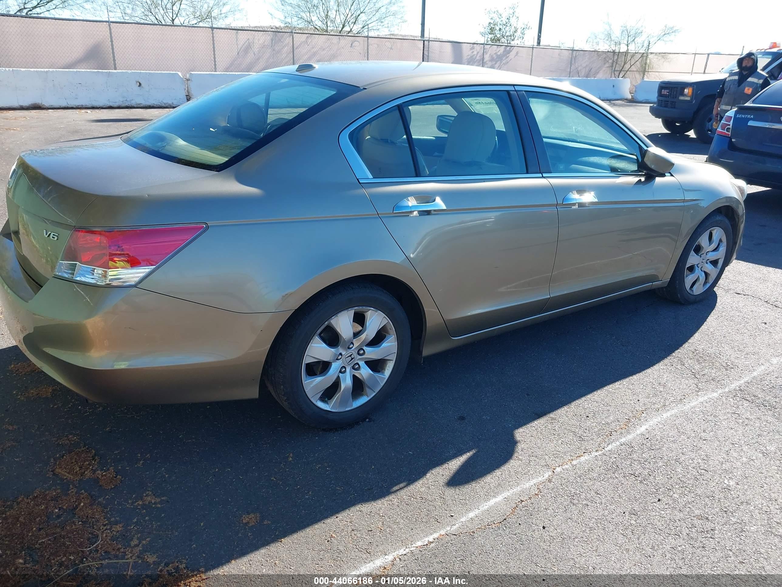 HONDA ACCORD image 6